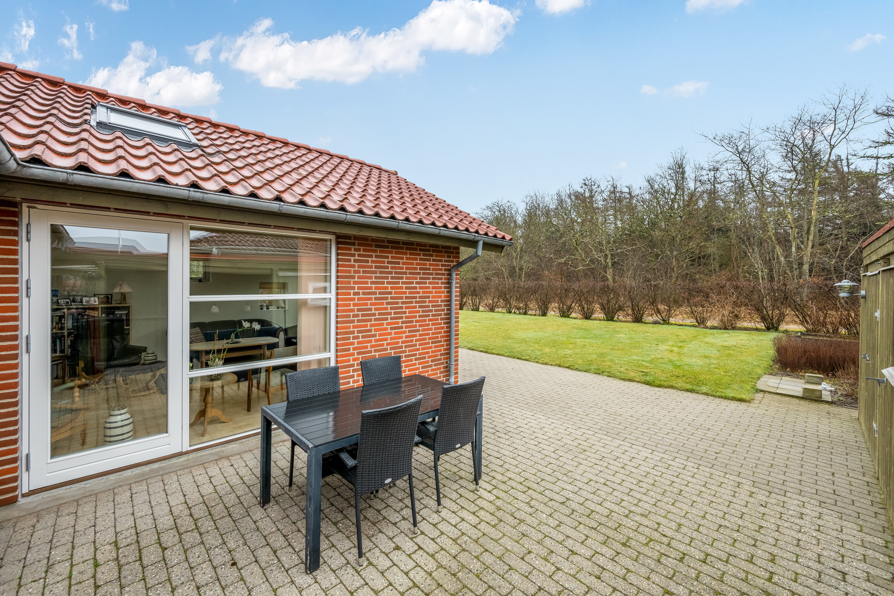 Fremhævet terrasse billede i fuldskærmstilstand. Billede af Oldagervænget 26, 6900 Skjern