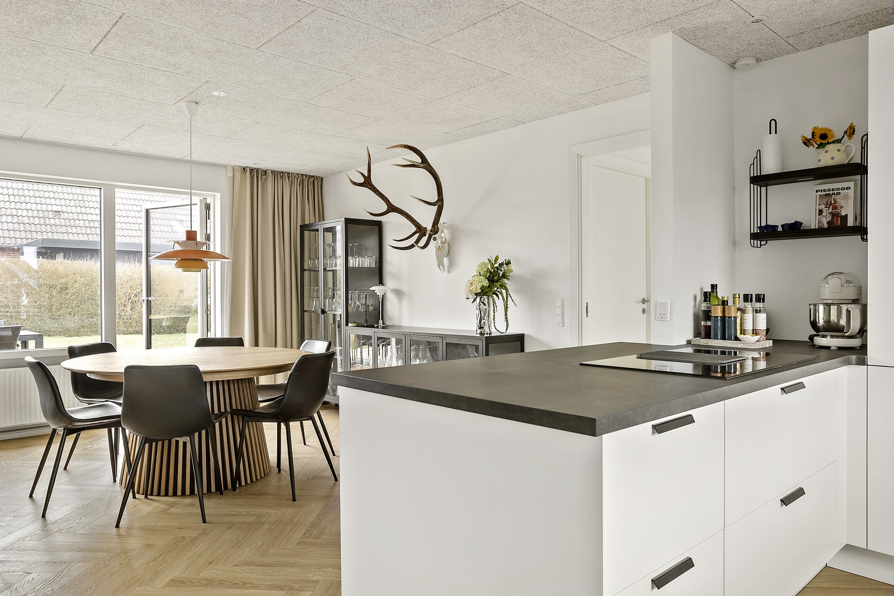 Fremhævet køkken billede i fuldskærmstilstand. Billede af Morbærvej 86, 6600 Vejen