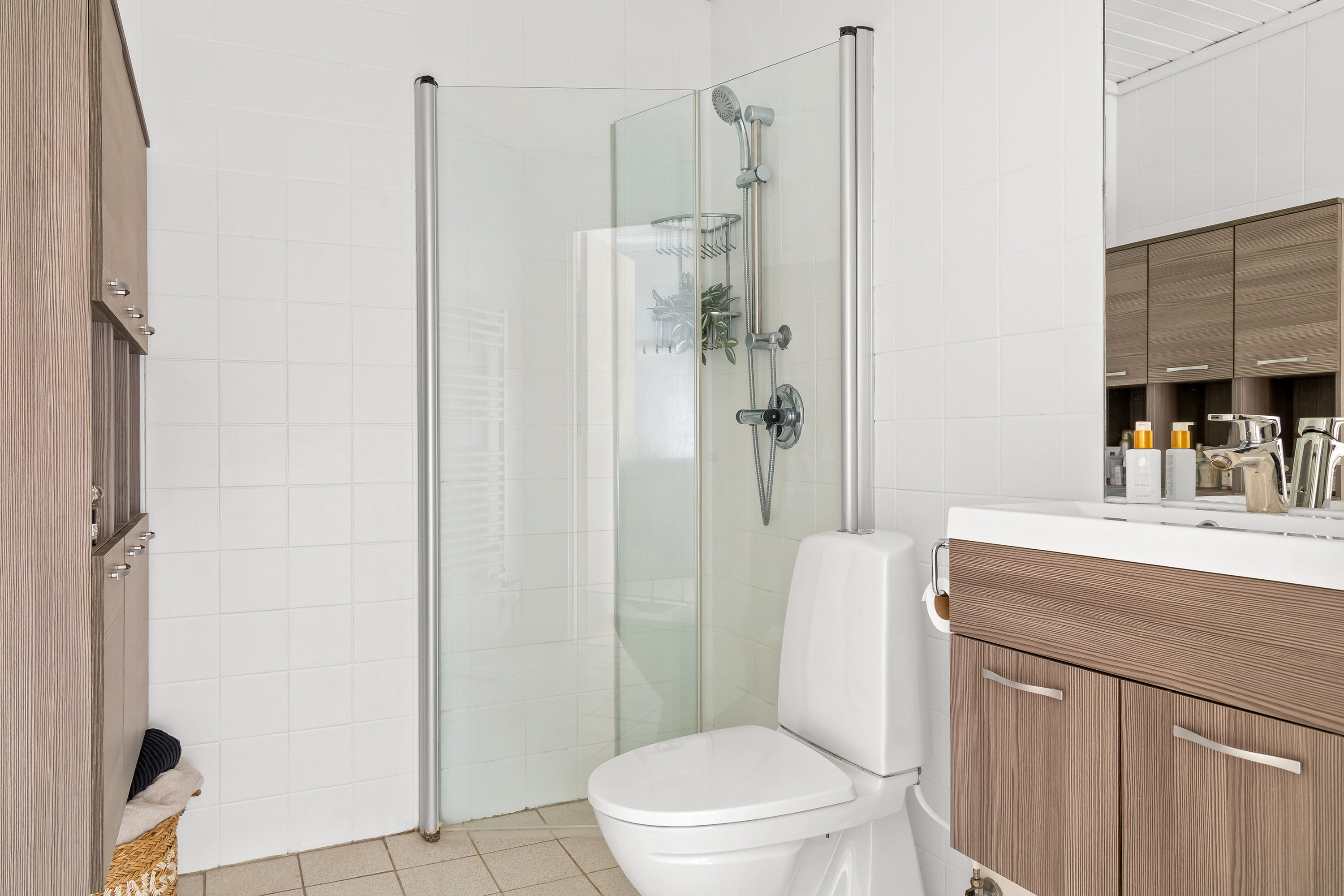 Fremhævet badeværelse billede i fuldskærmstilstand. Billede af Ny Toftegårdsvej 42, 3650 Ølstykke