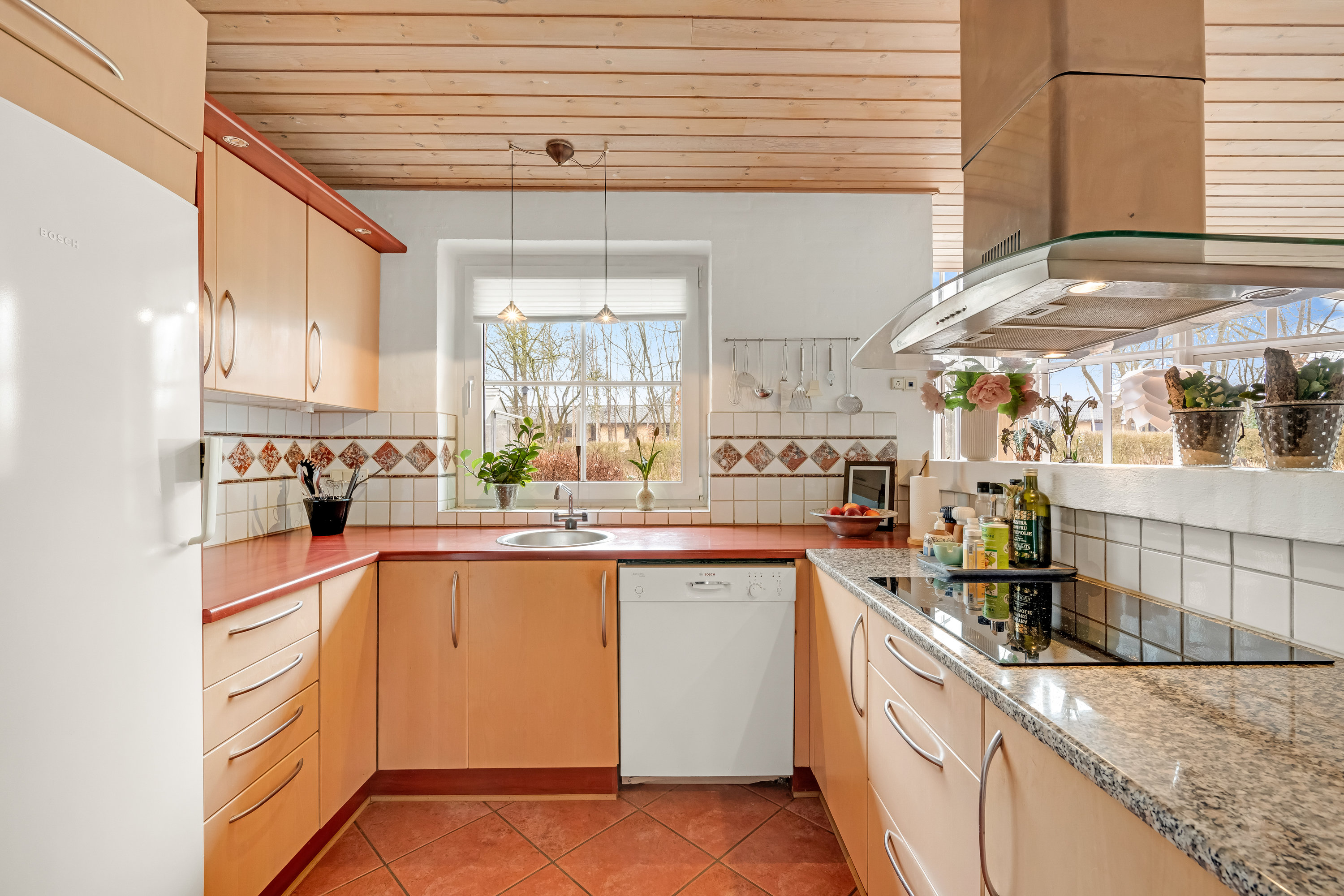 Fremhævet køkken billede i fuldskærmstilstand. Billede af Gyvelvænget 3, 6920 Videbæk