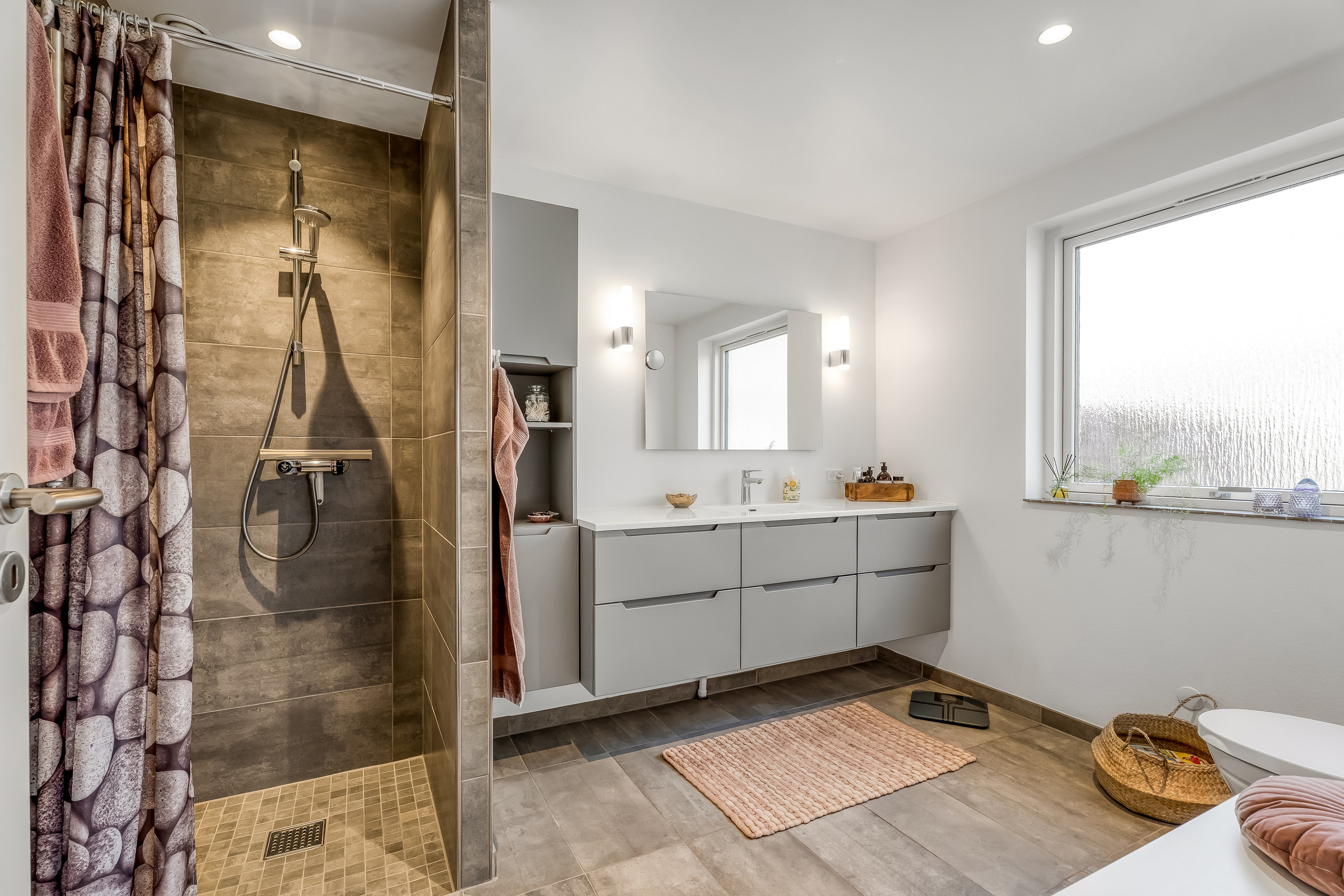 Fremhævet  billede i fuldskærmstilstand. Billede af Nødebjerg 3, 4960 Holeby