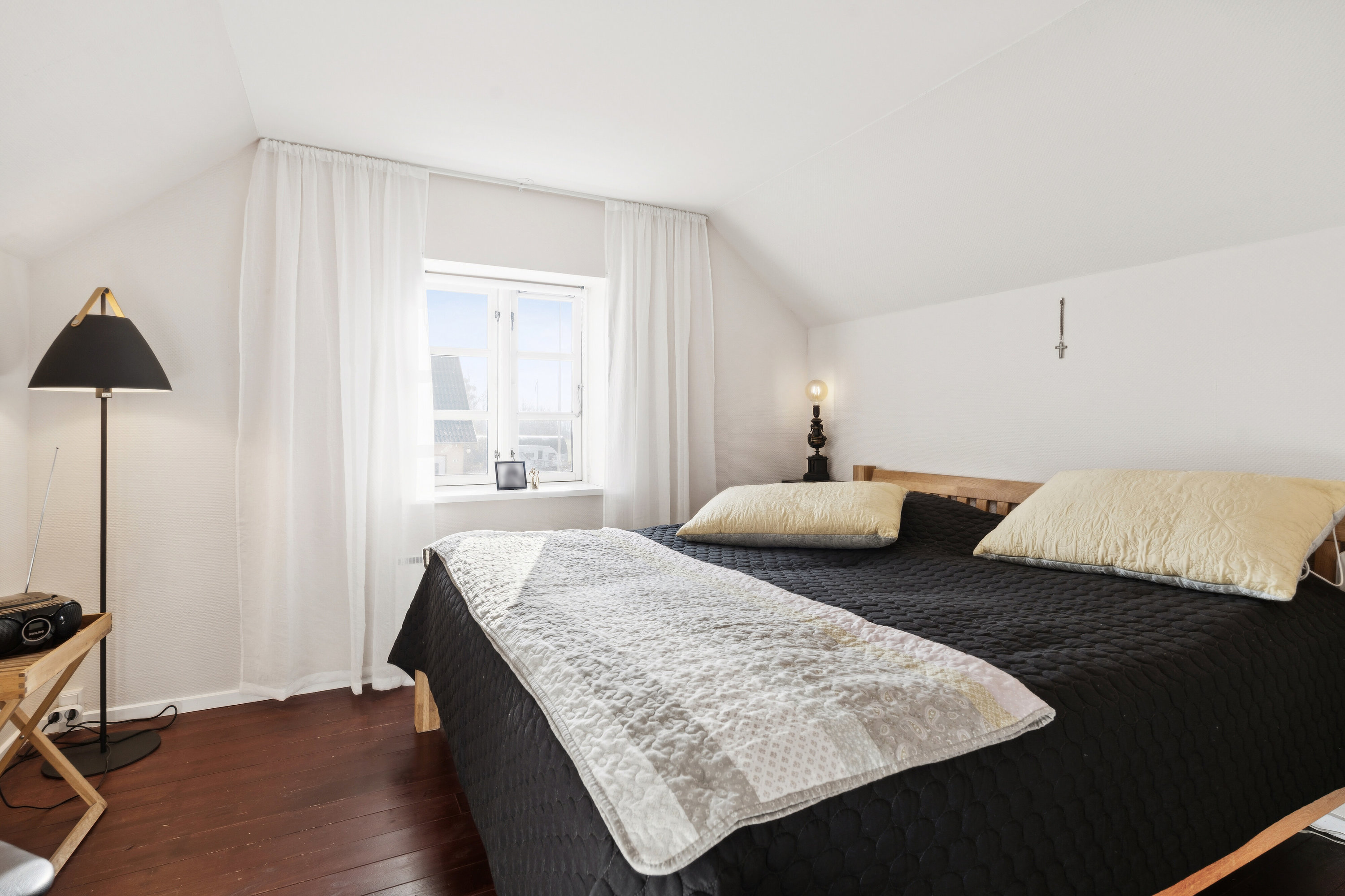 Fremhævet soveværelse billede i fuldskærmstilstand. Billede af Lundegårdsvej 9, 4720 Præstø