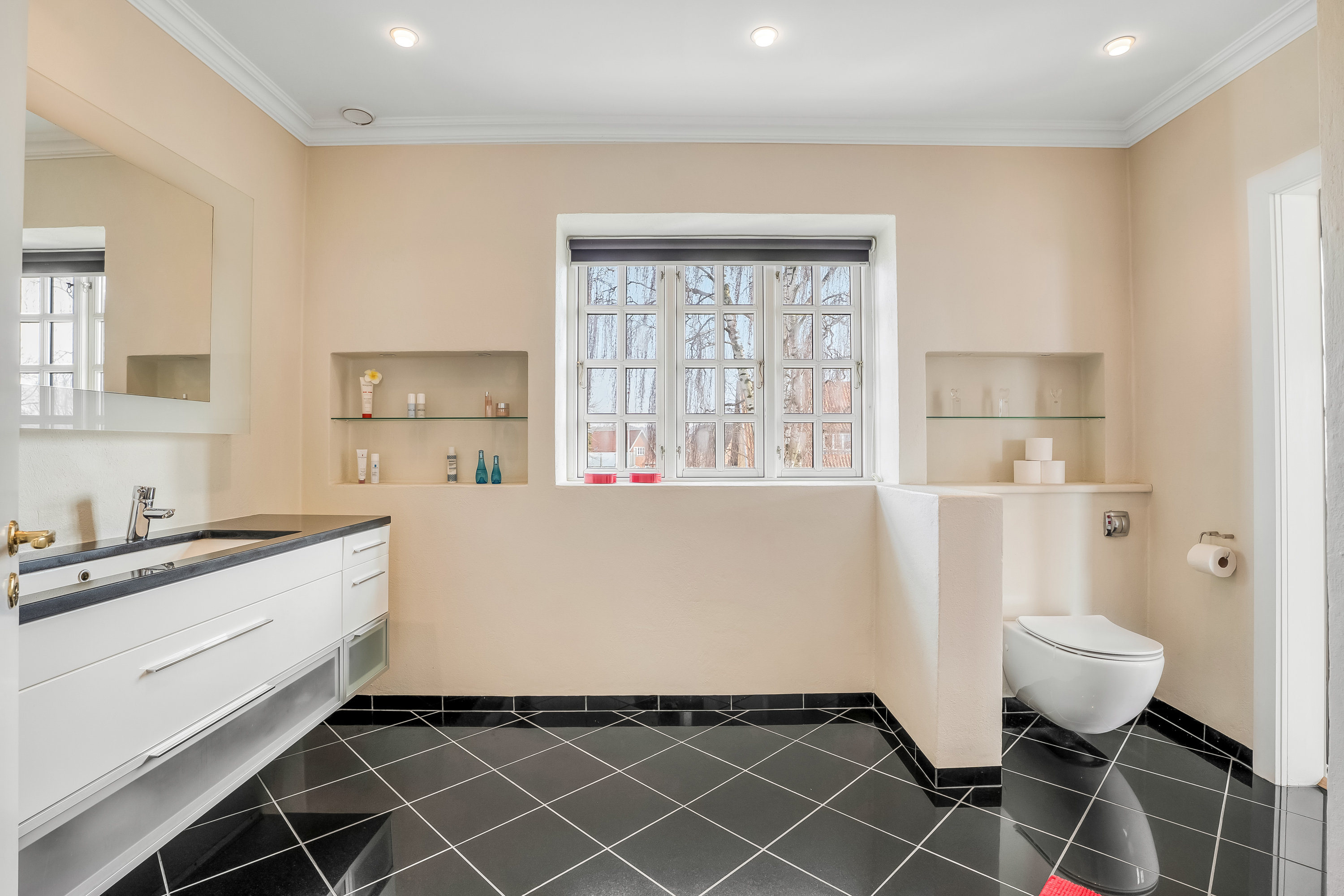 Fremhævet  billede i fuldskærmstilstand. Billede af Refshalevej 44, 4930 Maribo