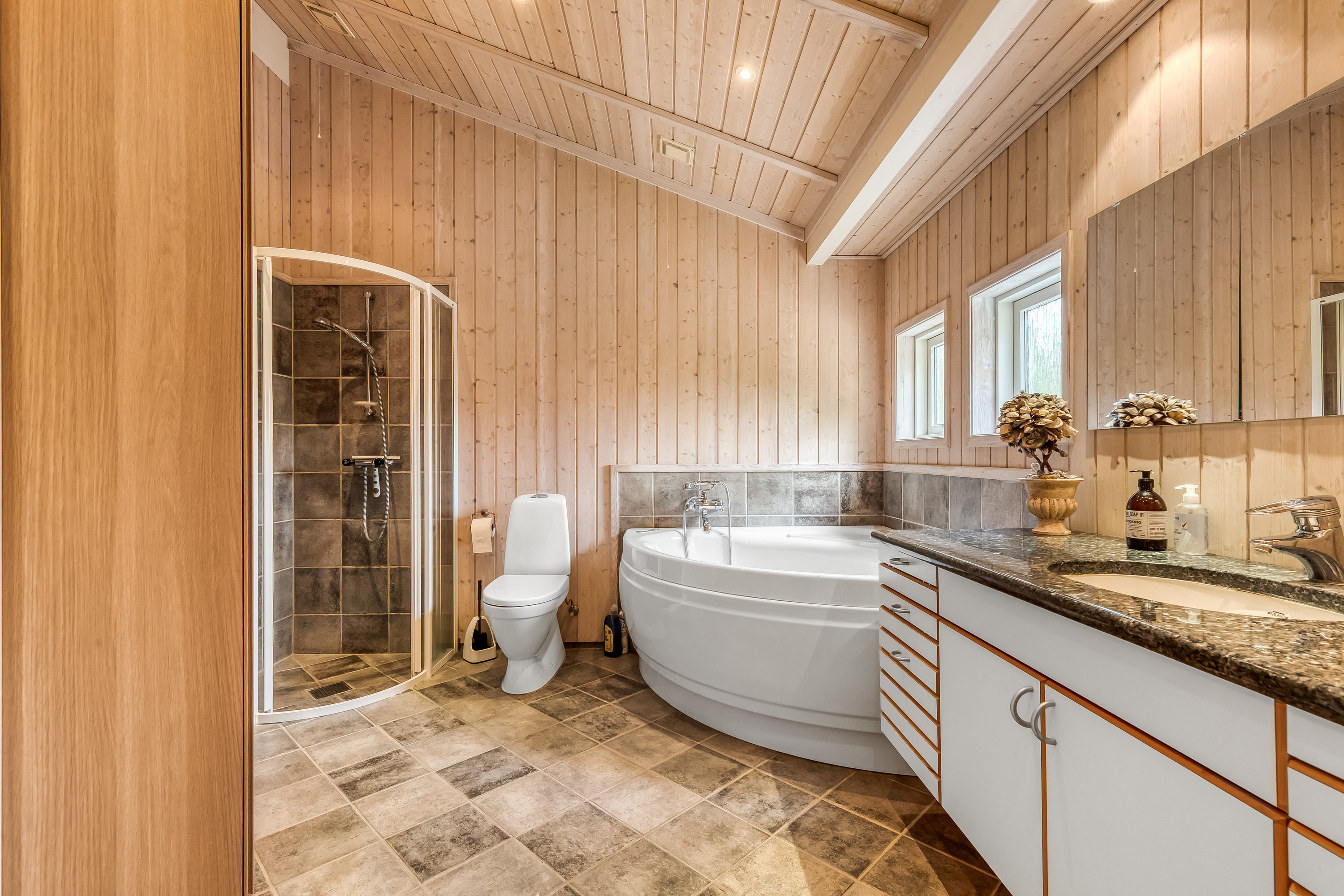 Fremhævet  billede i fuldskærmstilstand. Billede af Sommerlystvej 22, Mosebølle, 4640 Faxe