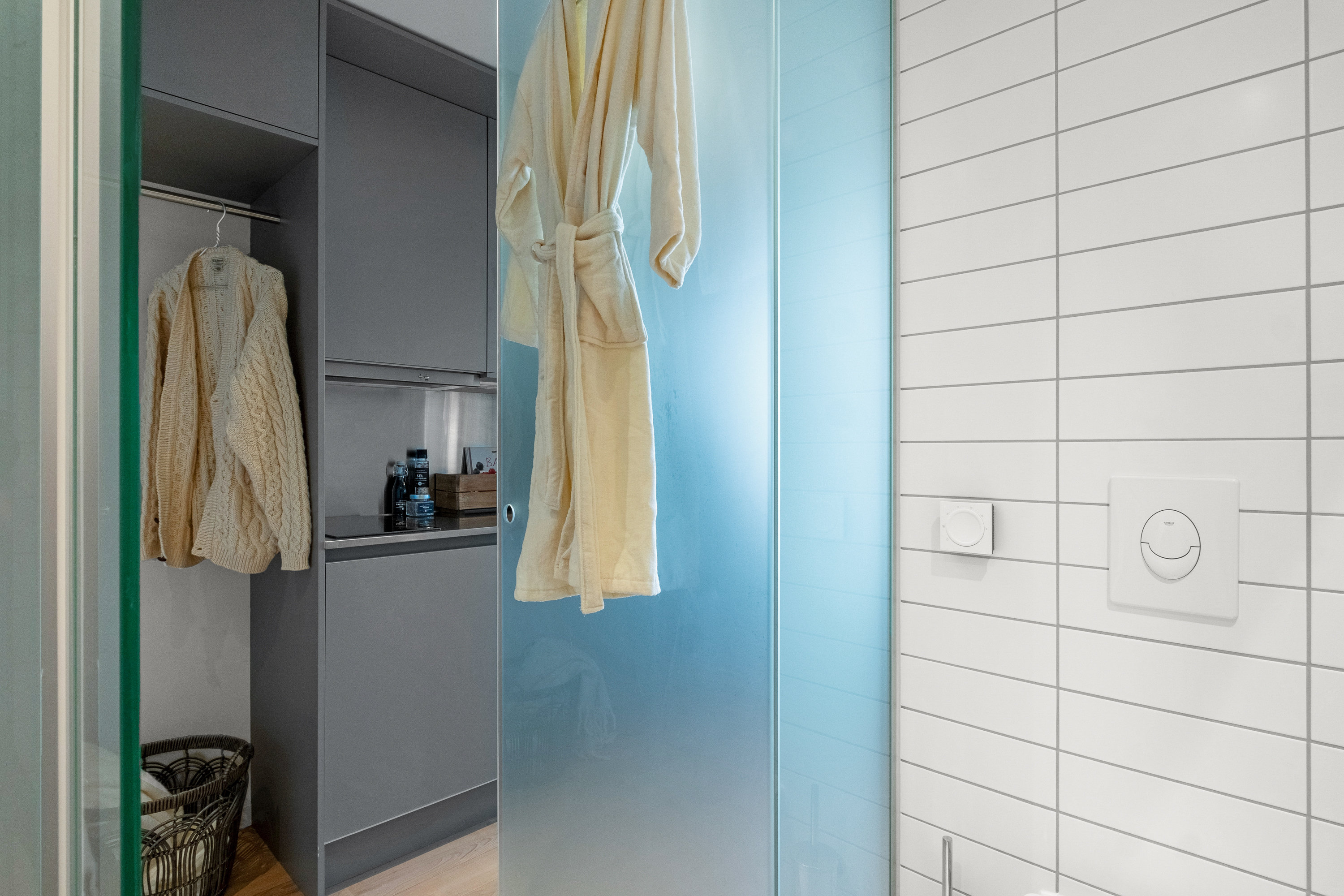 Fremhævet badeværelse billede i fuldskærmstilstand. Billede af Gøteborg Allé 6, 1. 8., 8200 Aarhus N