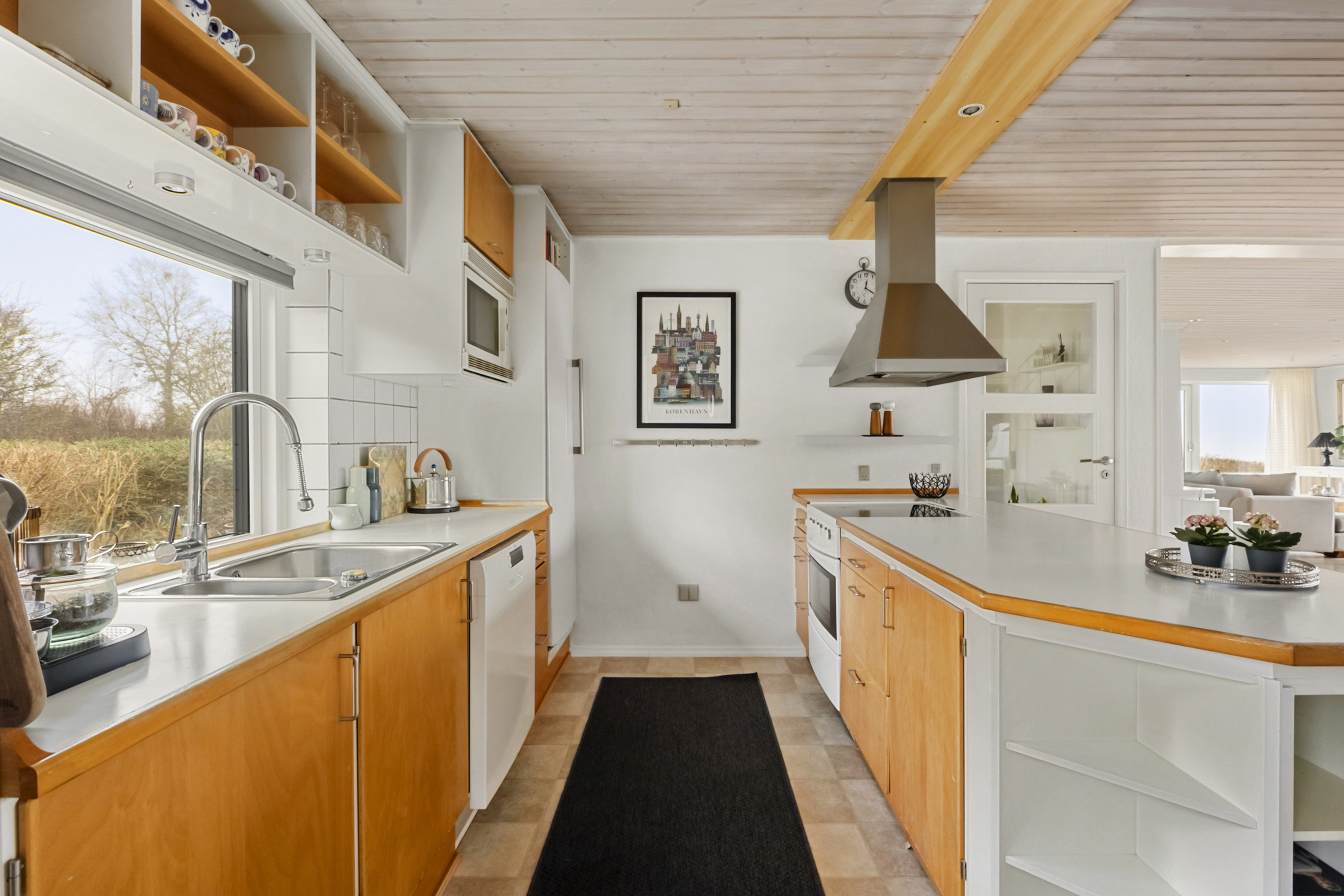 Fremhævet køkken billede i fuldskærmstilstand. Billede af Lundsbjerg Møllevej 35, Begyndt, 6200 Aabenraa