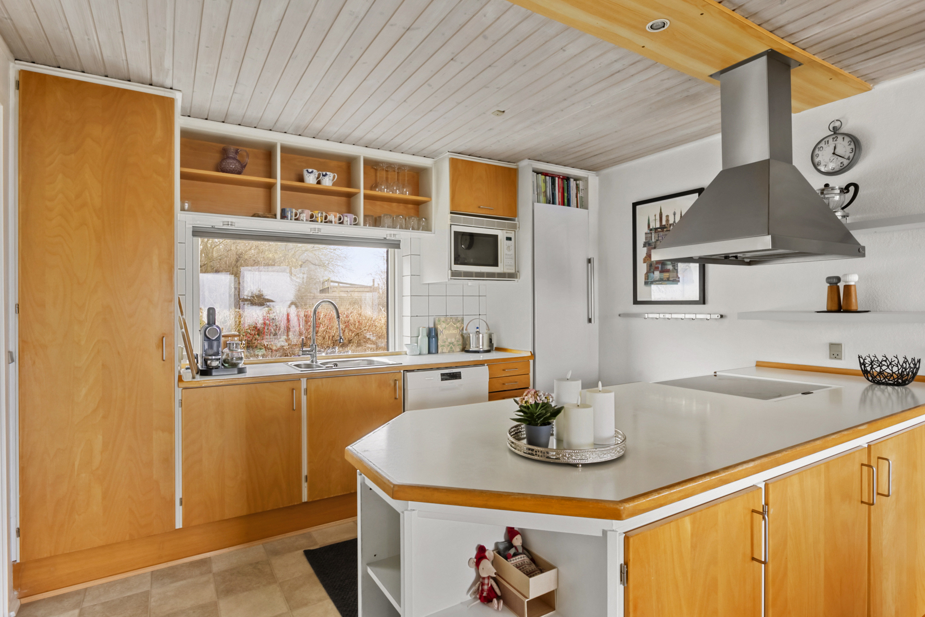 Fremhævet køkken billede i fuldskærmstilstand. Billede af Lundsbjerg Møllevej 35, Begyndt, 6200 Aabenraa