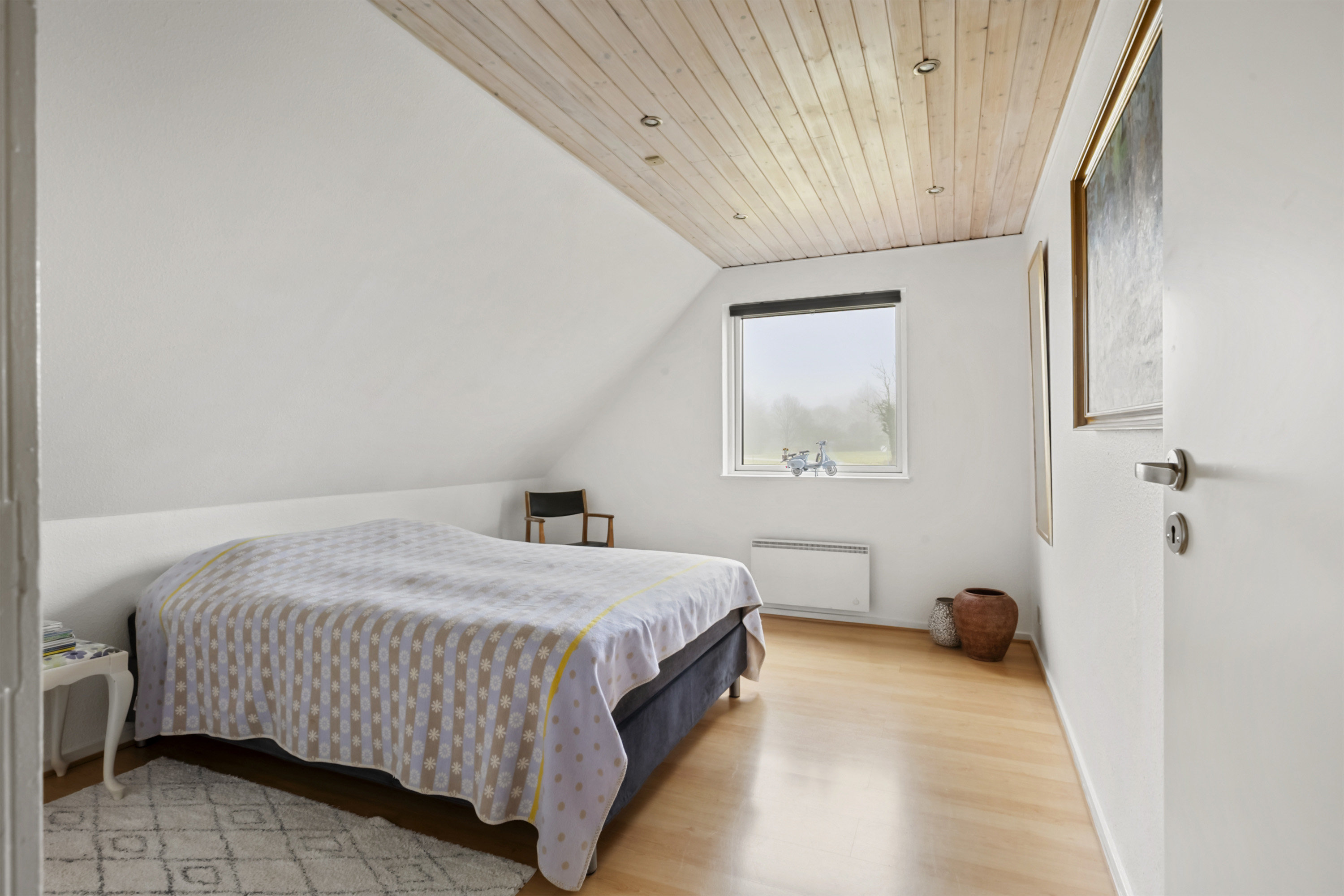 Fremhævet soveværelse billede i fuldskærmstilstand. Billede af Lundsbjerg Møllevej 35, Begyndt, 6200 Aabenraa