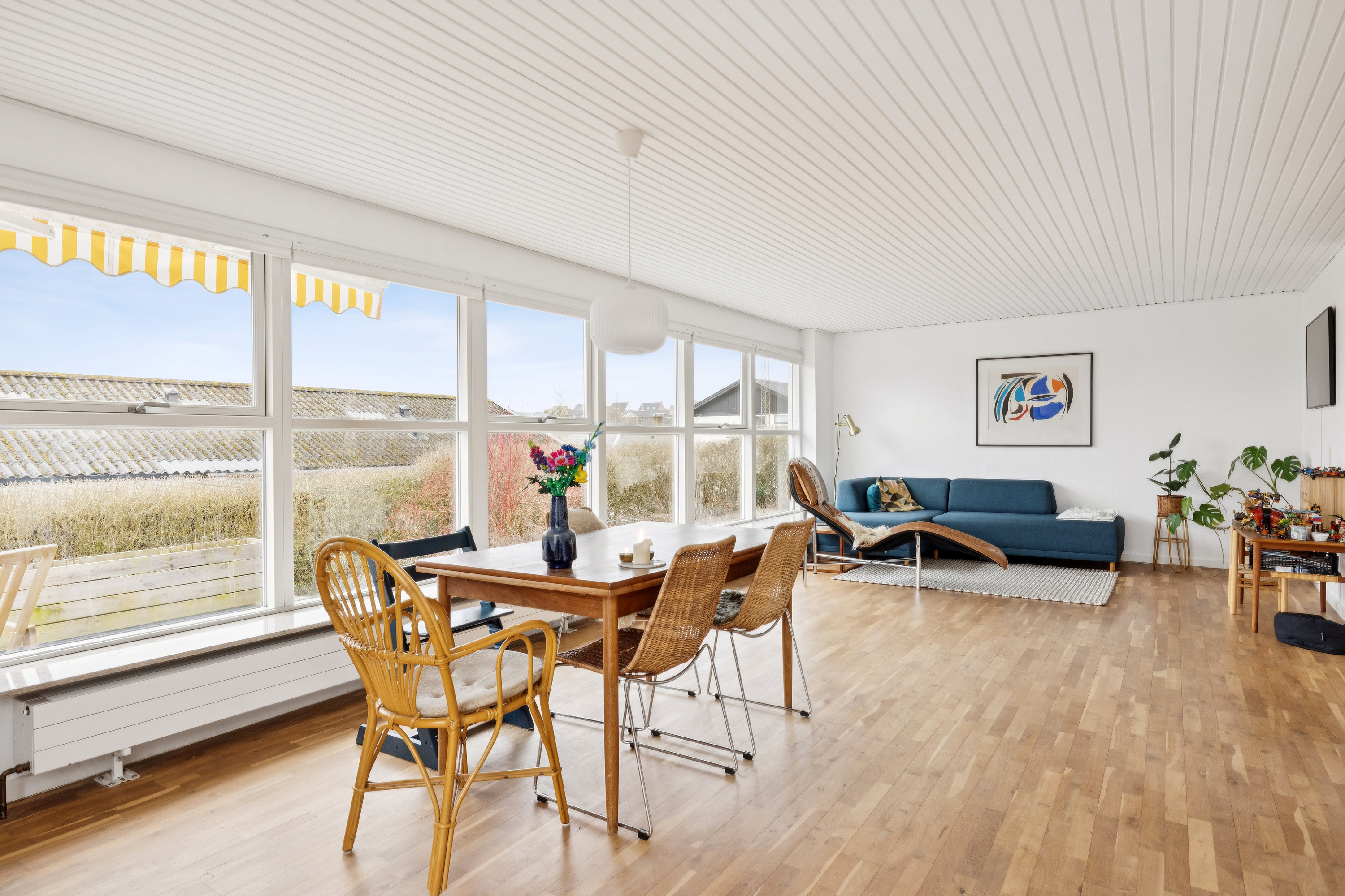 Fremhævet stue billede i fuldskærmstilstand. Billede af Solskrænten 22, Ugelbølle, 8410 Rønde