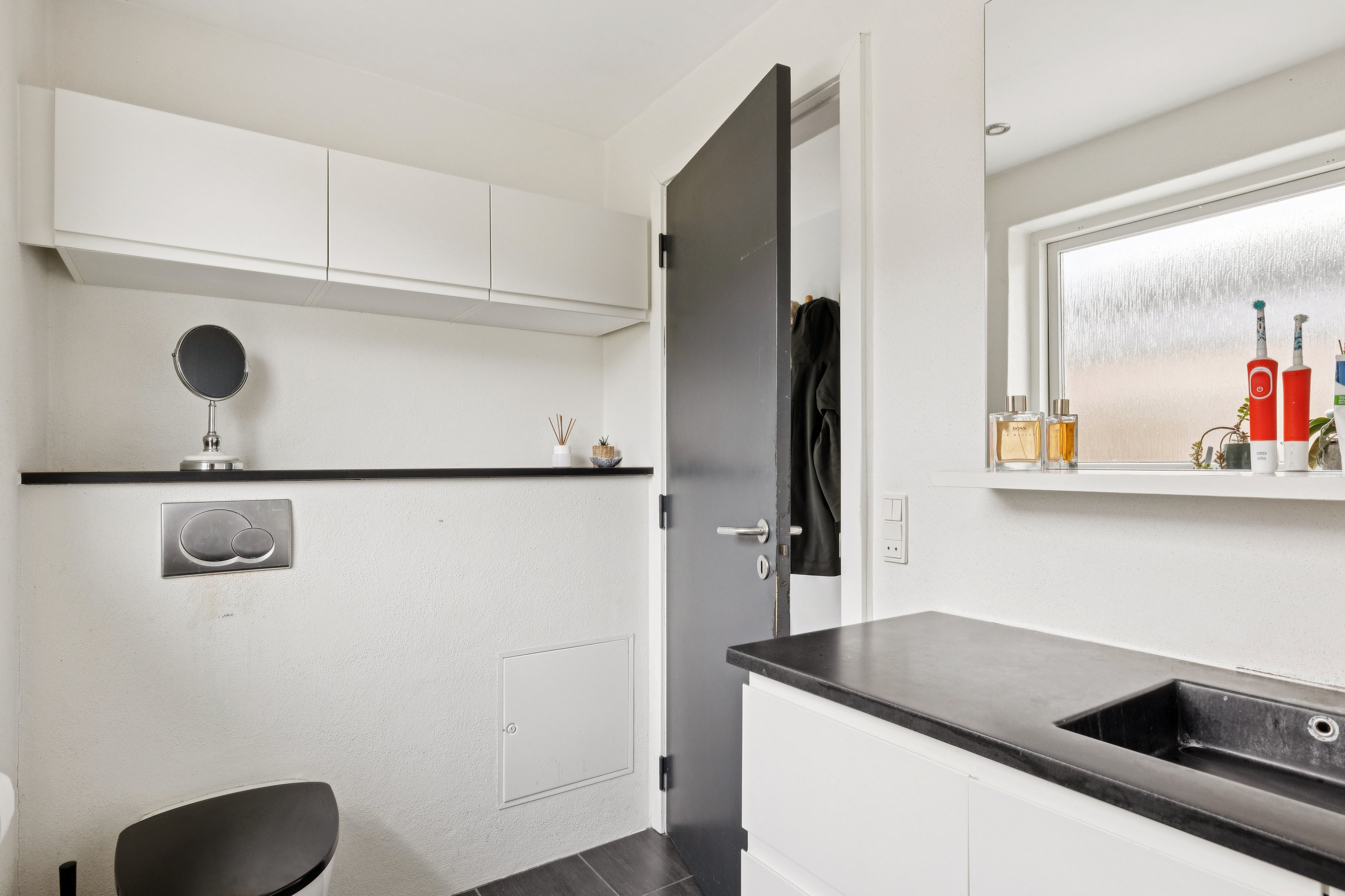 Fremhævet badeværelse billede i fuldskærmstilstand. Billede af Solskrænten 22, Ugelbølle, 8410 Rønde