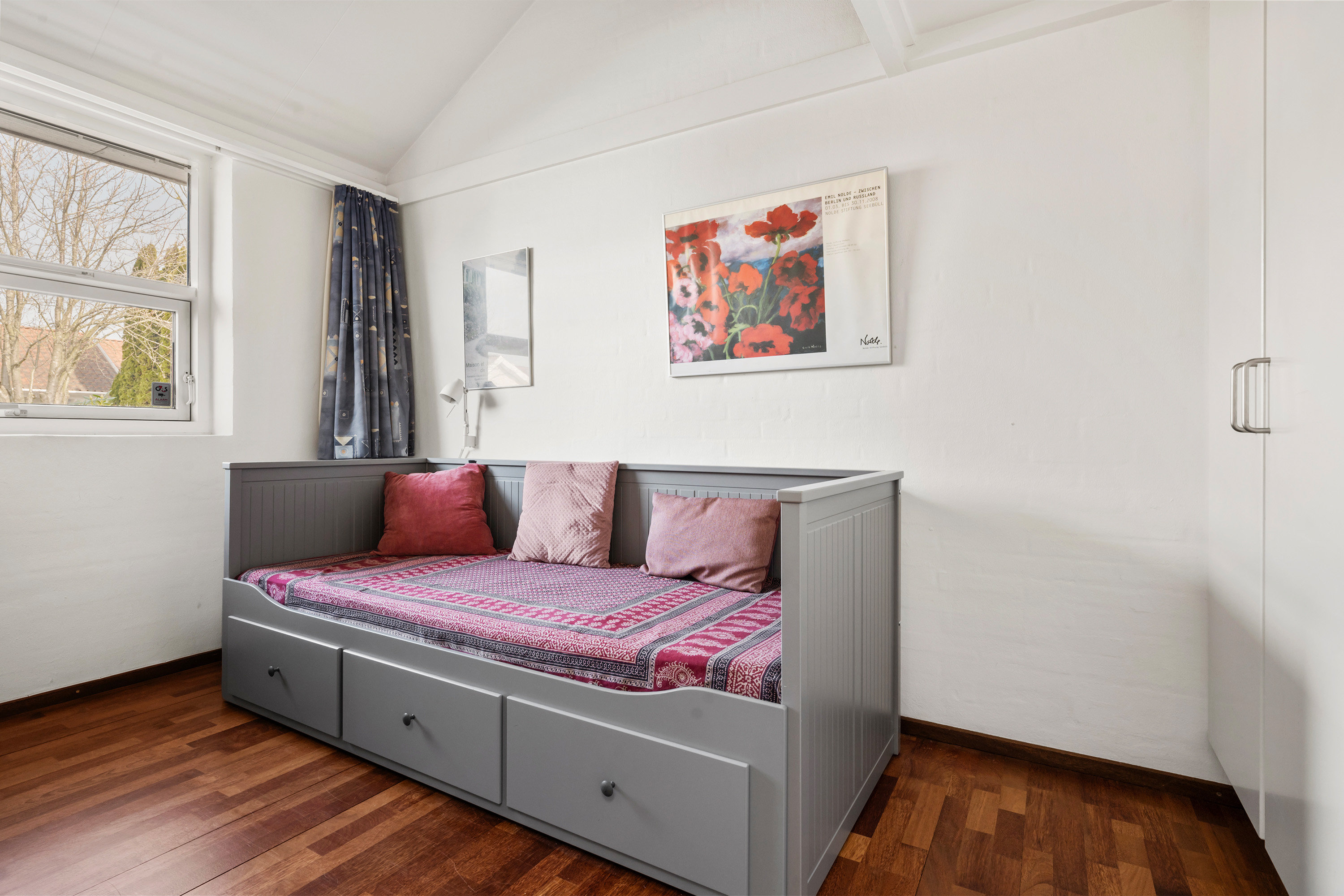 Fremhævet stue billede i fuldskærmstilstand. Billede af Frydenlund Park 49, 2950 Vedbæk