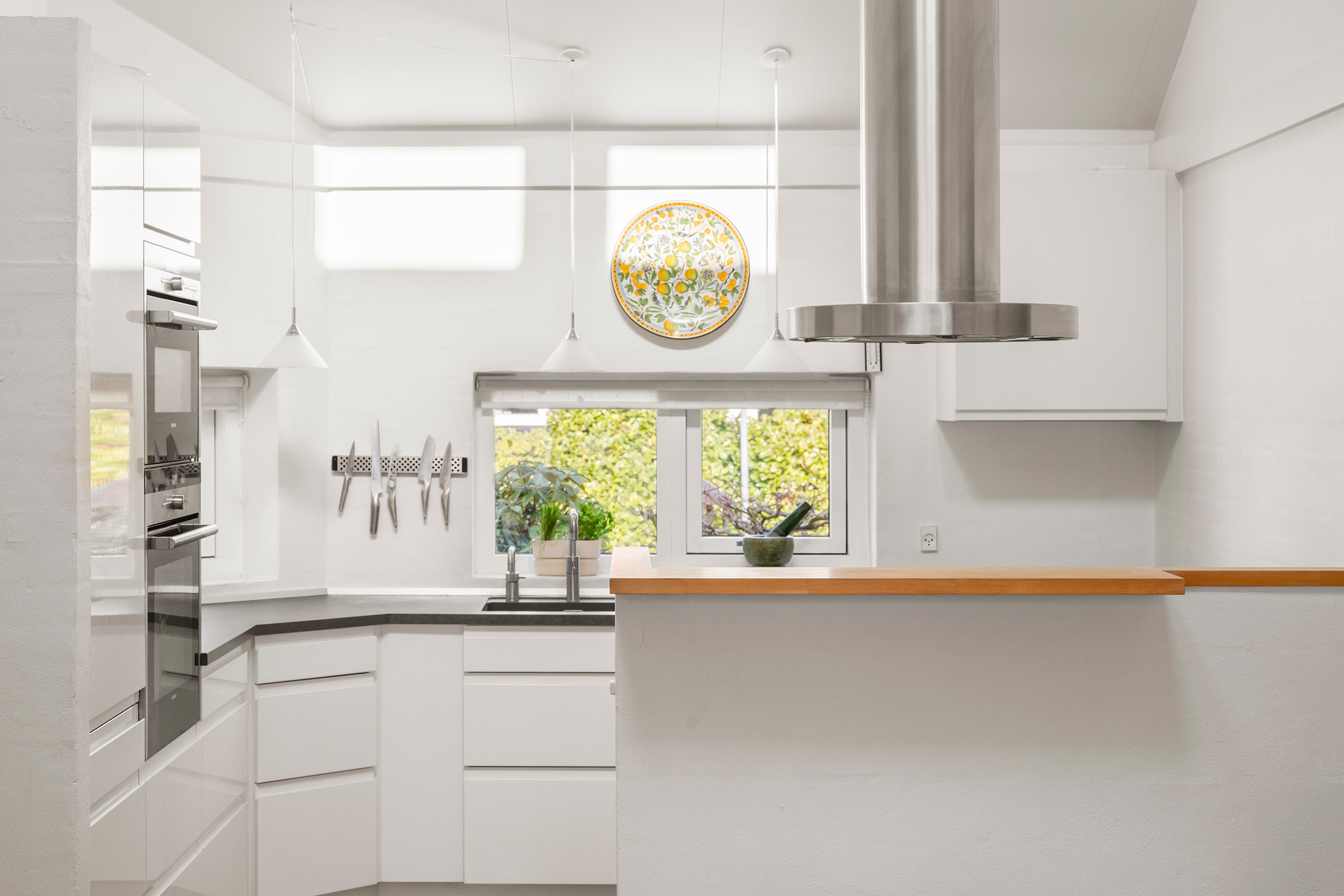 Fremhævet køkken billede i fuldskærmstilstand. Billede af Frydenlund Park 49, 2950 Vedbæk