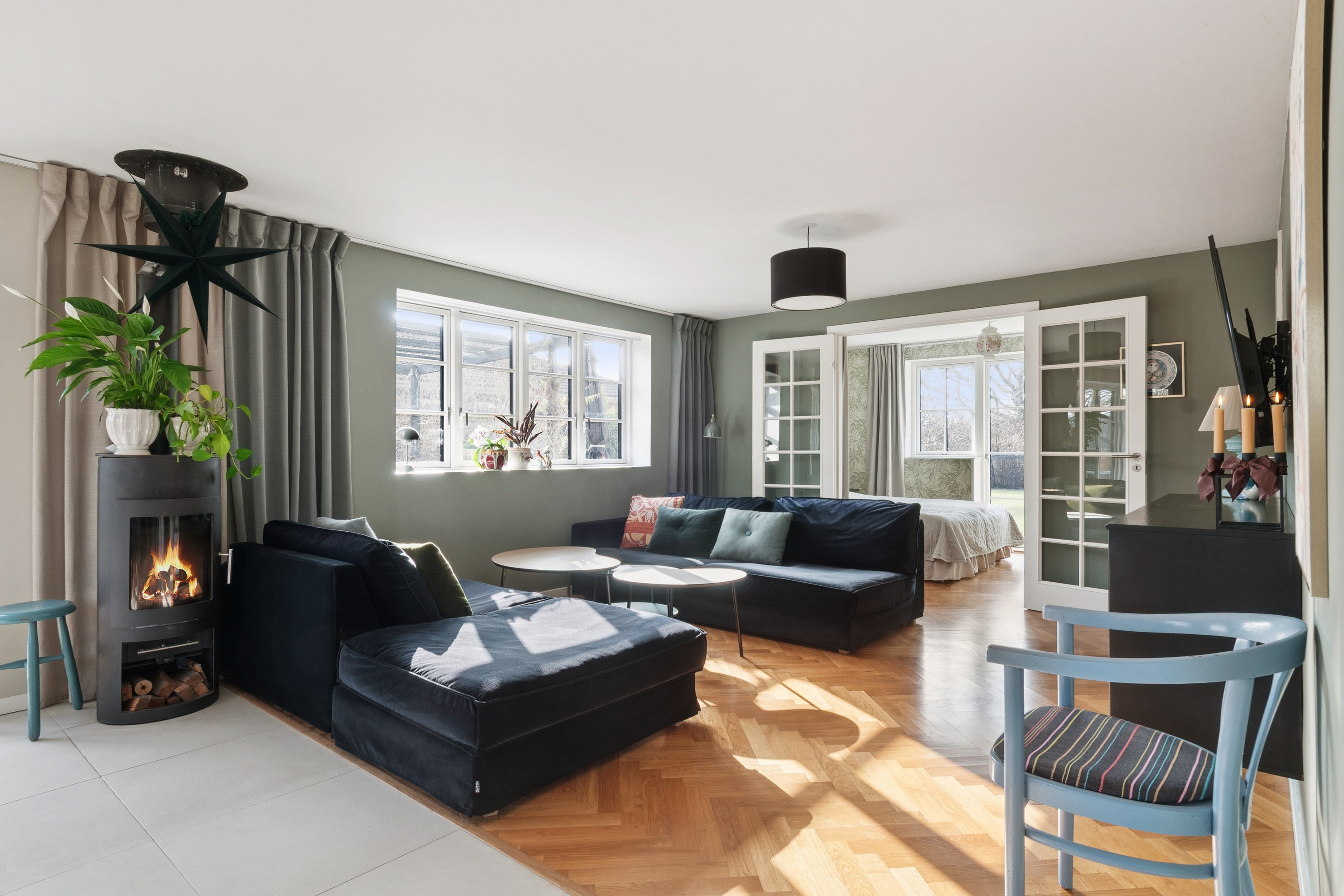 Fremhævet stue billede i fuldskærmstilstand. Billede af Gangstedvej 14, 2770 Kastrup