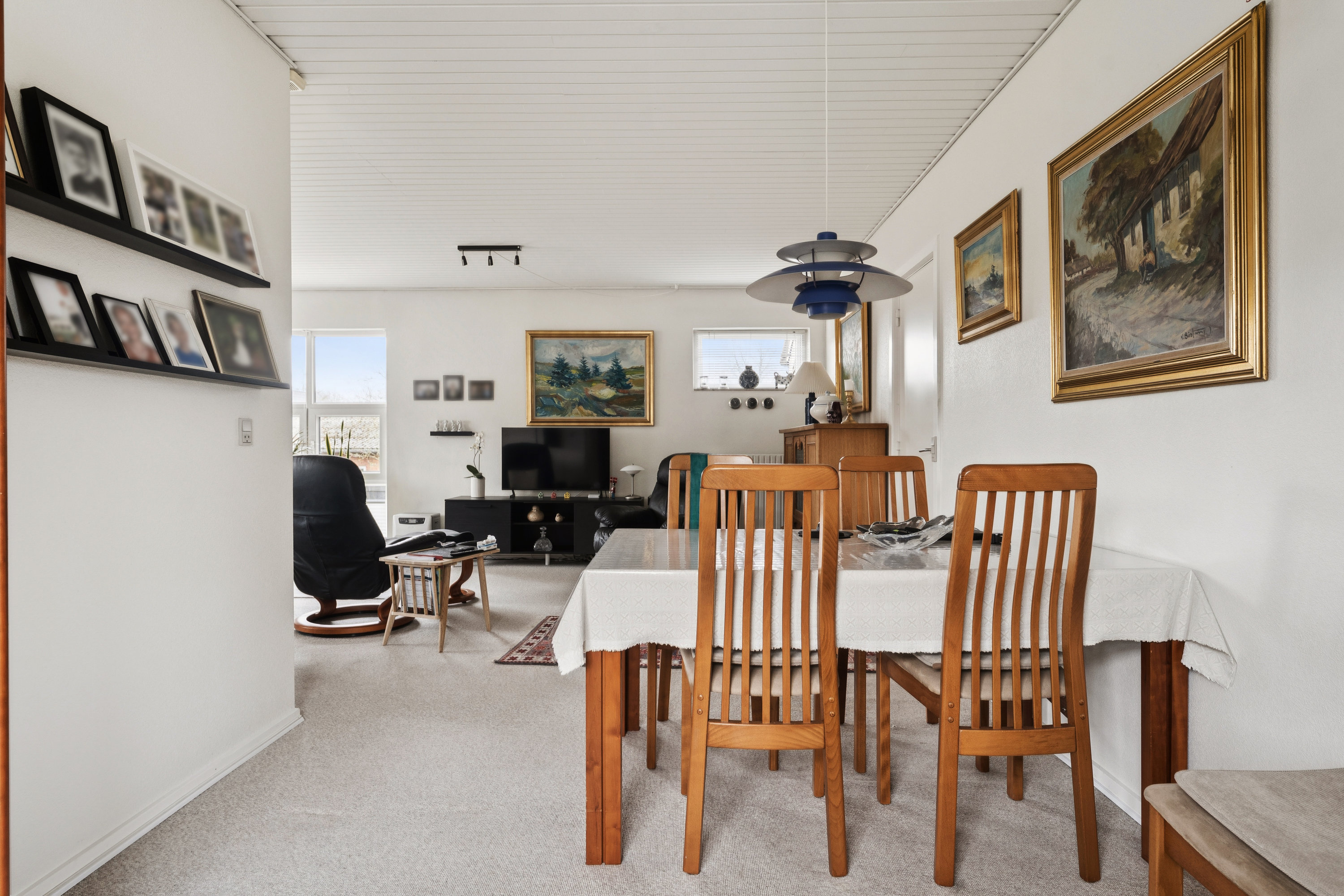 Fremhævet stue billede i fuldskærmstilstand. Billede af Mørksvej 9, 8840 Rødkærsbro