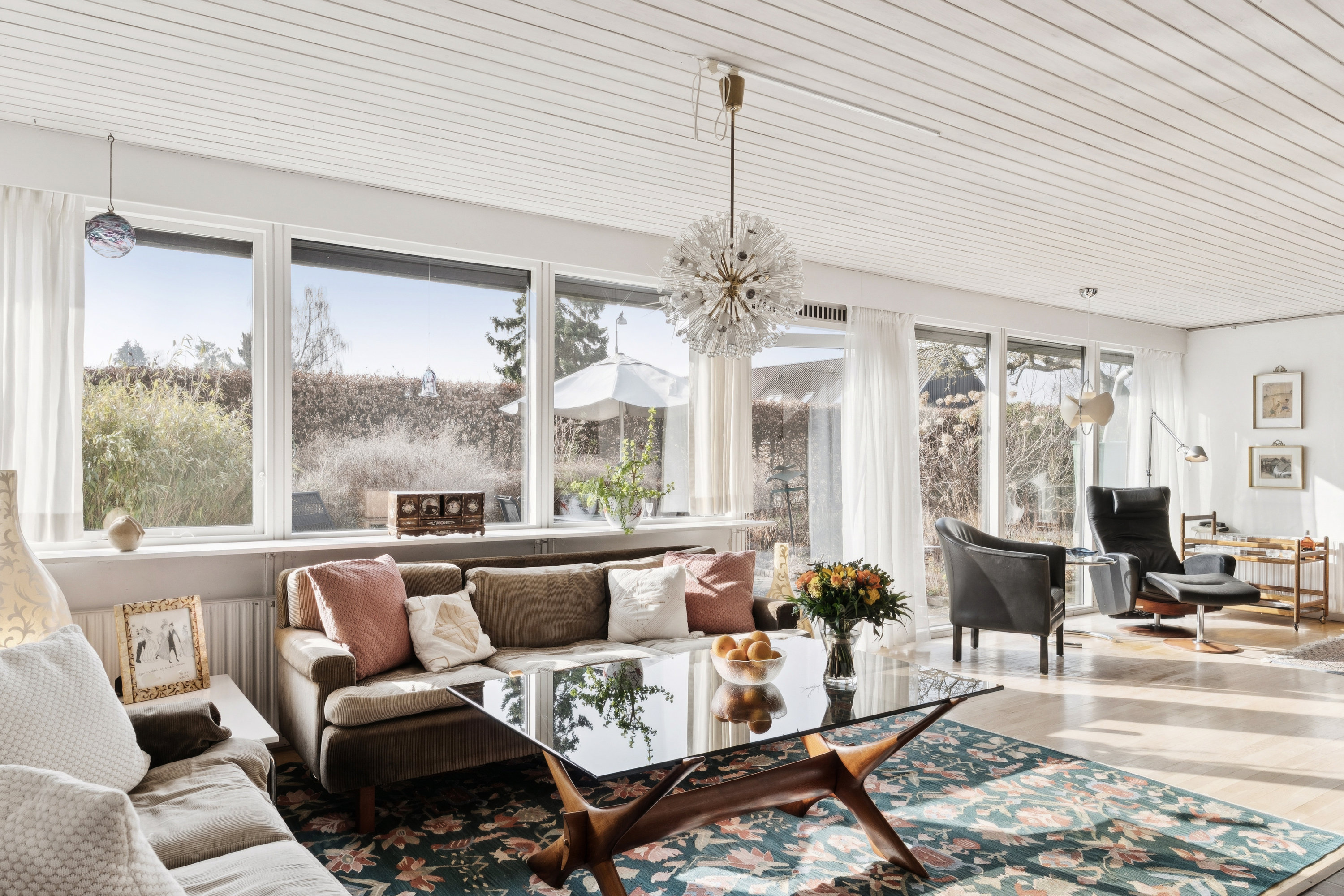 Fremhævet stue billede i fuldskærmstilstand. Billede af Mosegård Park 127, 3500 Værløse