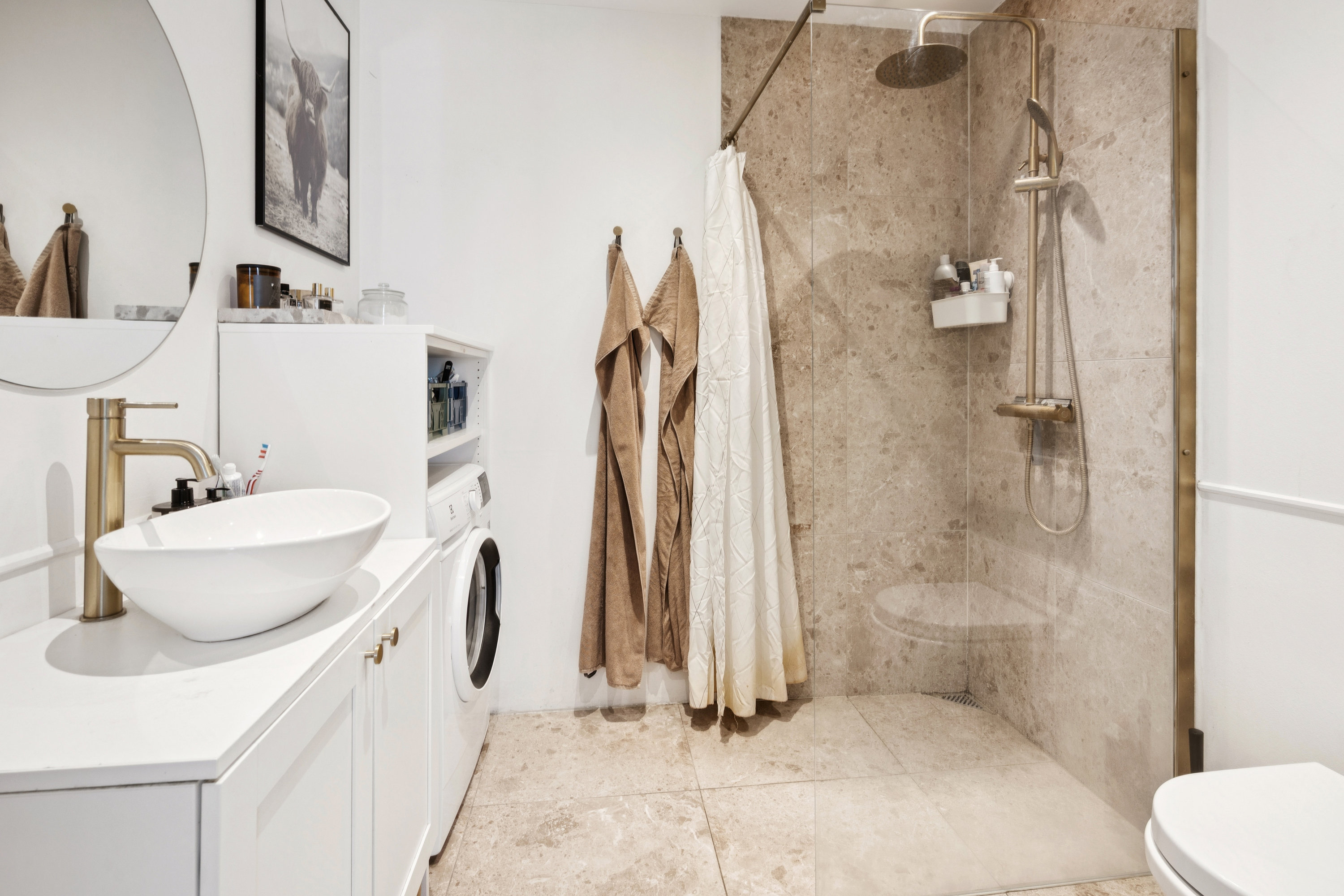 Fremhævet badeværelse billede i fuldskærmstilstand. Billede af Skt. Pauls Gade 36, 2. tv., 8000 Aarhus C