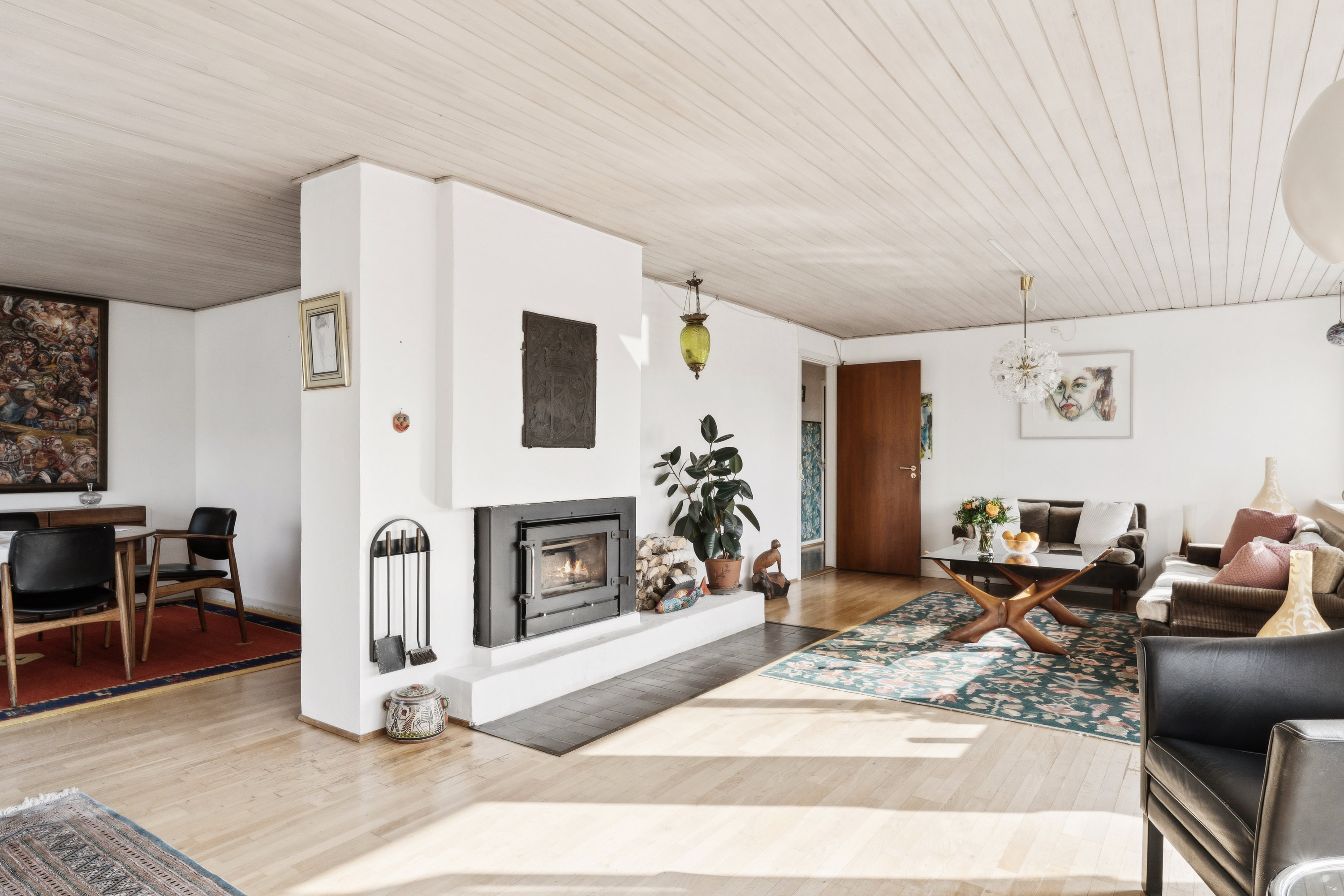 Fremhævet stue billede i fuldskærmstilstand. Billede af Mosegård Park 127, 3500 Værløse