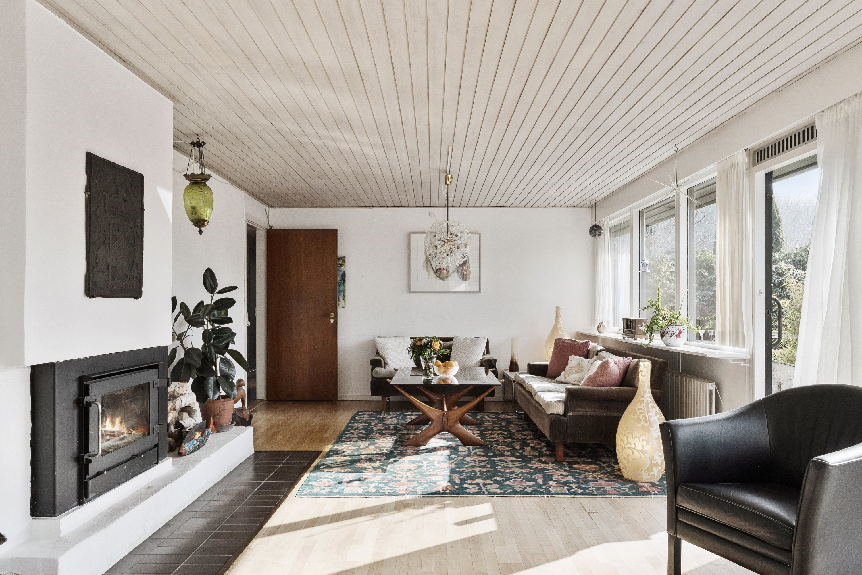 Fremhævet stue billede i fuldskærmstilstand. Billede af Mosegård Park 127, 3500 Værløse