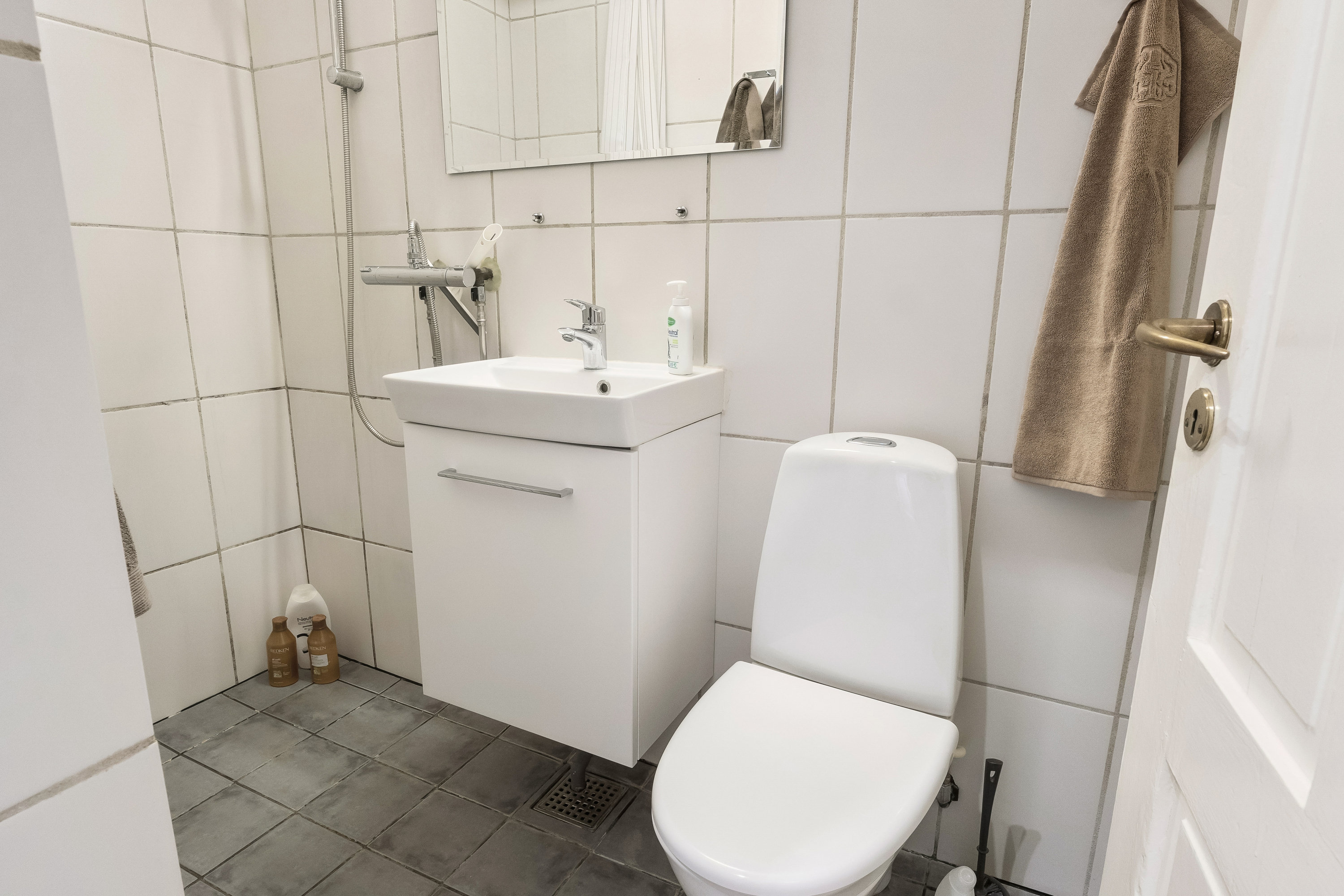 Fremhævet badeværelse billede i fuldskærmstilstand. Billede af Kildevældsgade 68, st.. th., 2100 København Ø