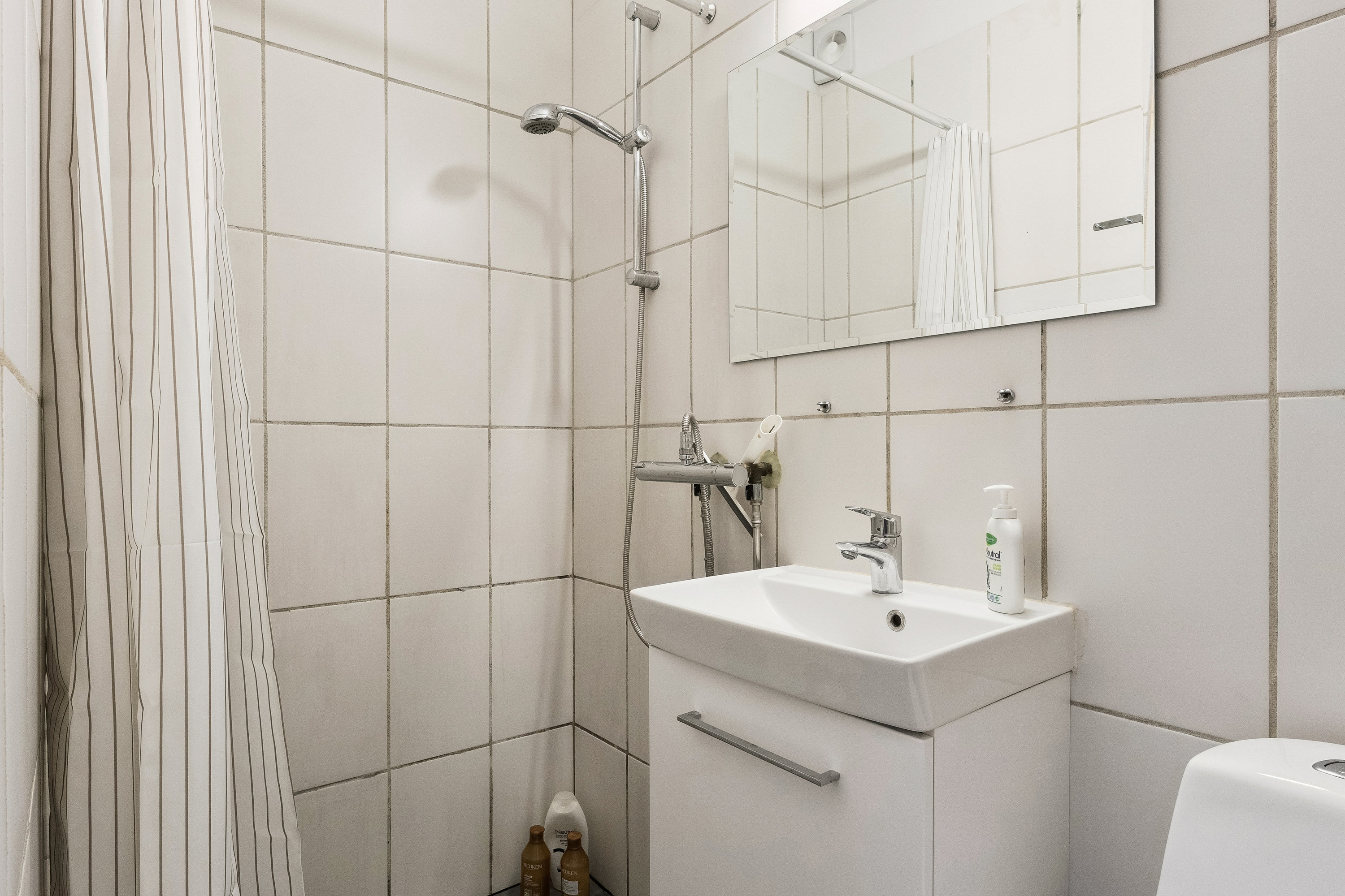 Fremhævet badeværelse billede i fuldskærmstilstand. Billede af Kildevældsgade 68, st.. th., 2100 København Ø