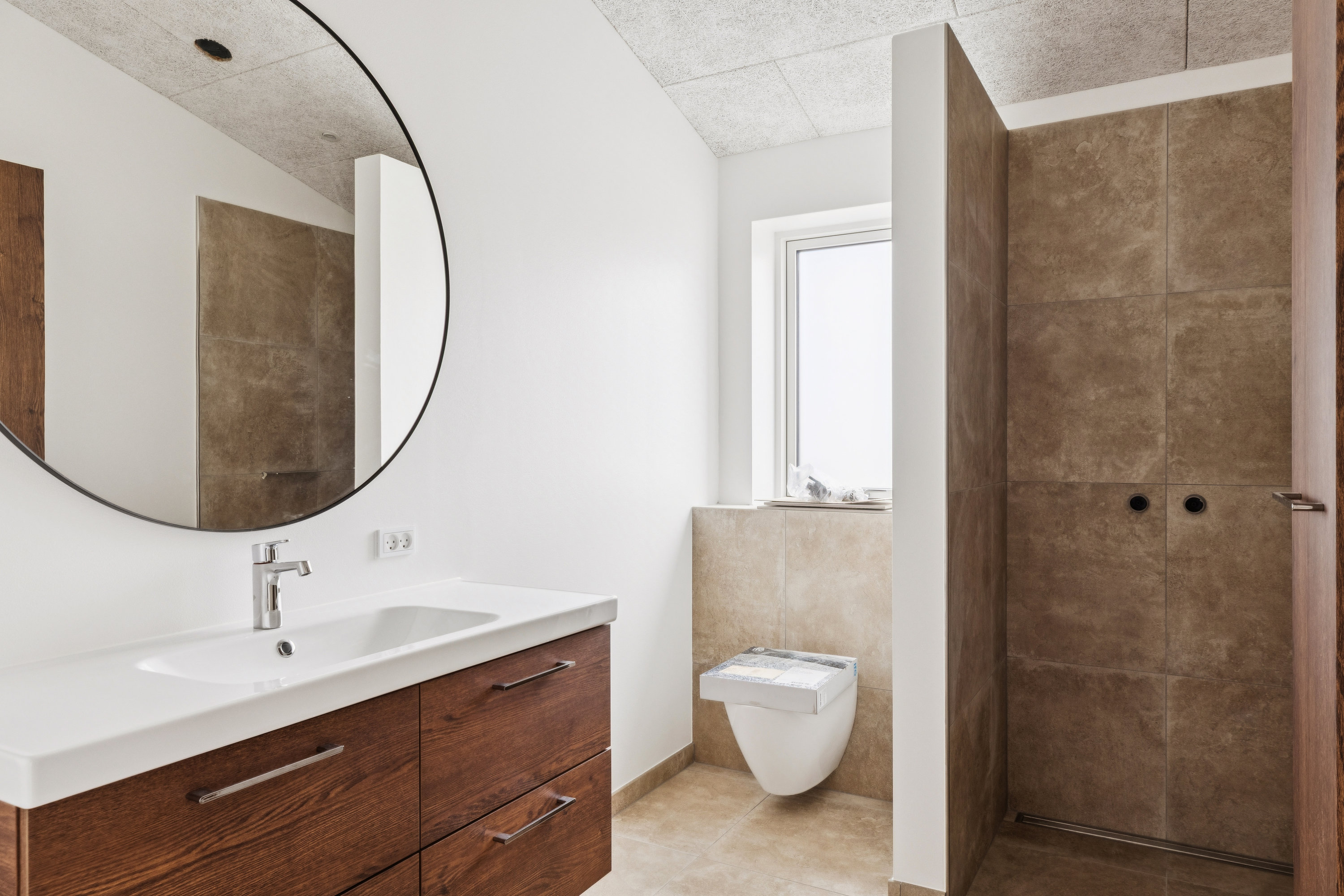 Fremhævet badeværelse billede i fuldskærmstilstand. Billede af Tønnesens Vej 28, 6760 Ribe