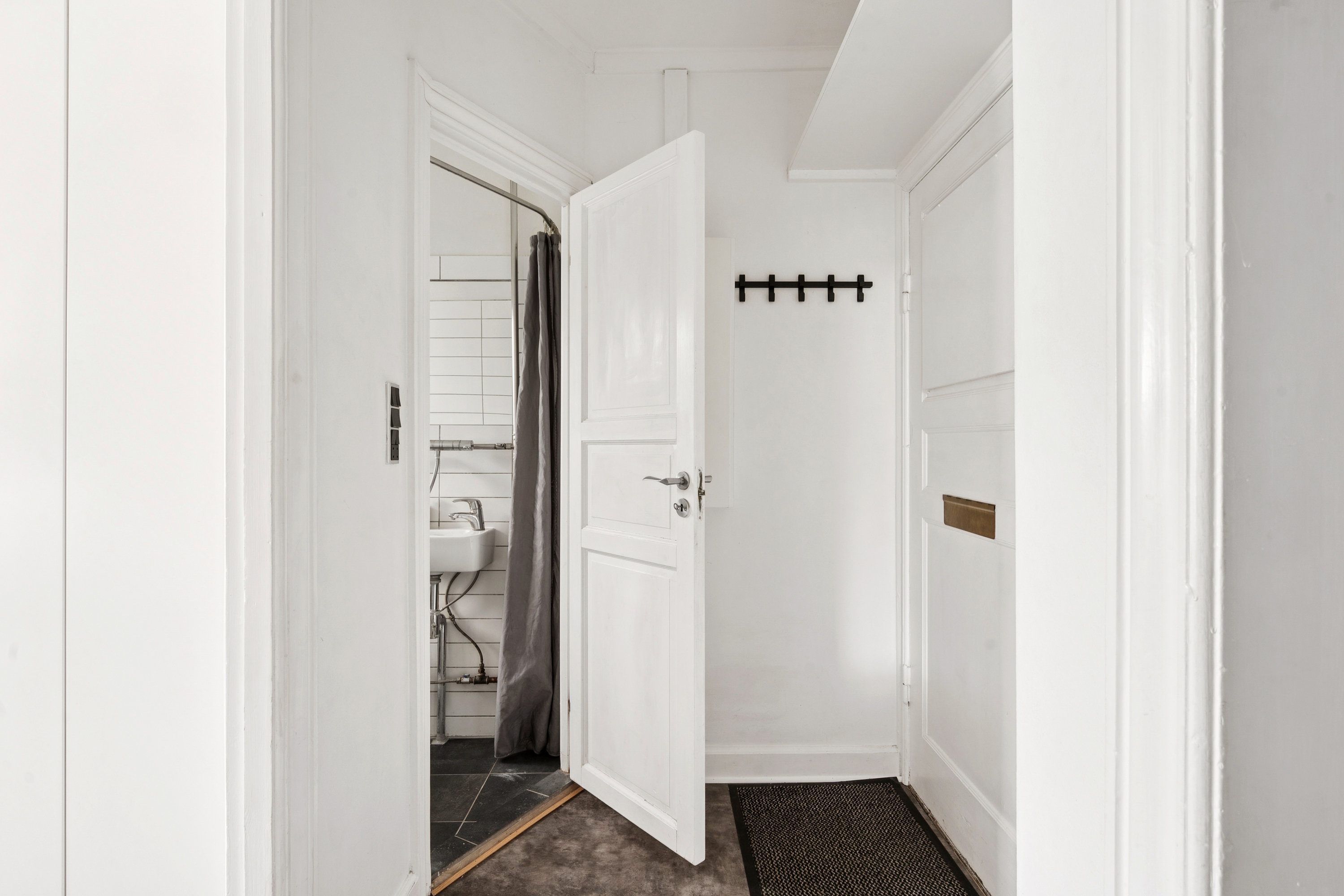 Fremhævet gang billede i fuldskærmstilstand. Billede af Karensgade 10, st.. tv., 2500 Valby