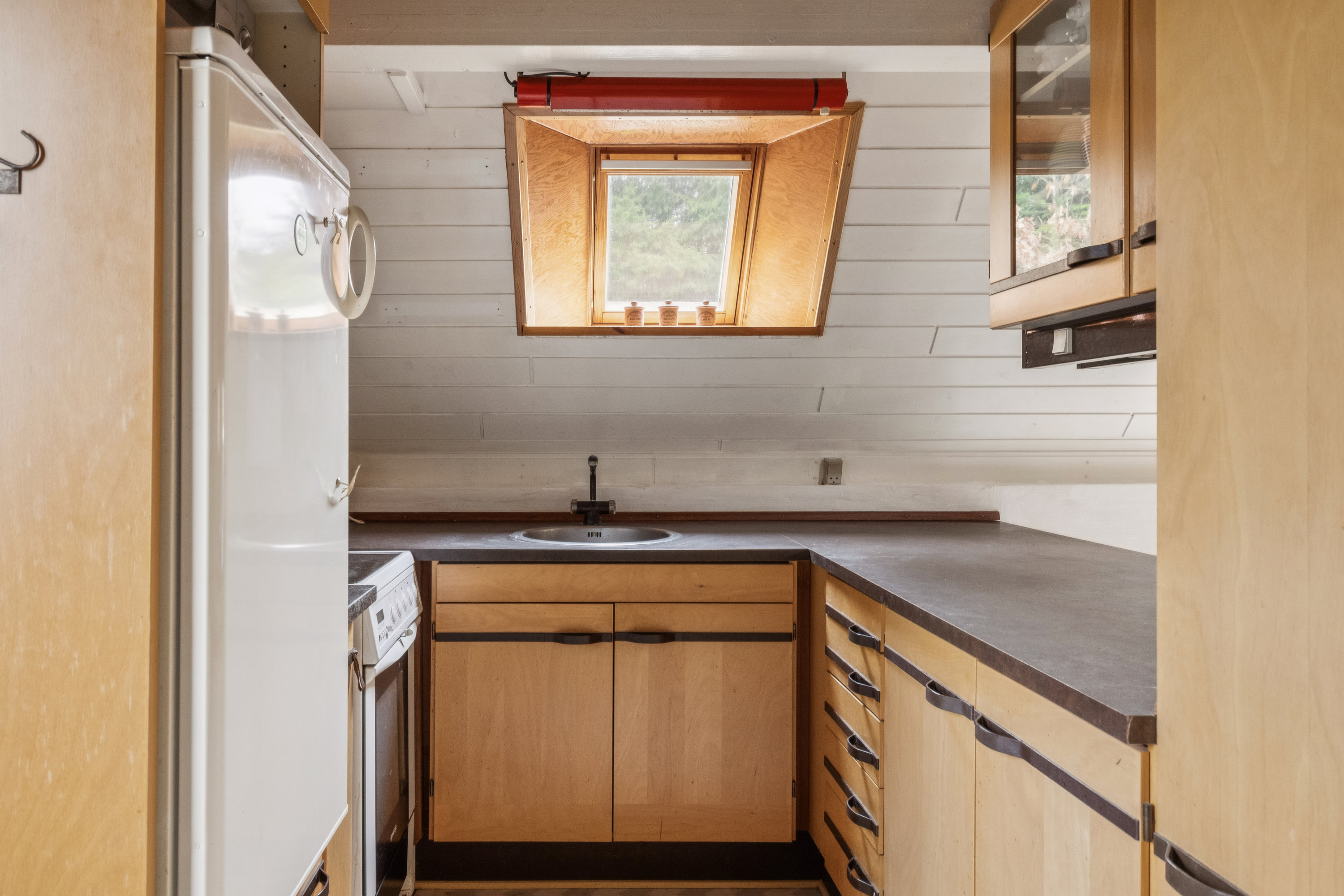 Fremhævet køkken billede i fuldskærmstilstand. Billede af Mellemtoften 42, Selkær Mølle, 8585 Glesborg