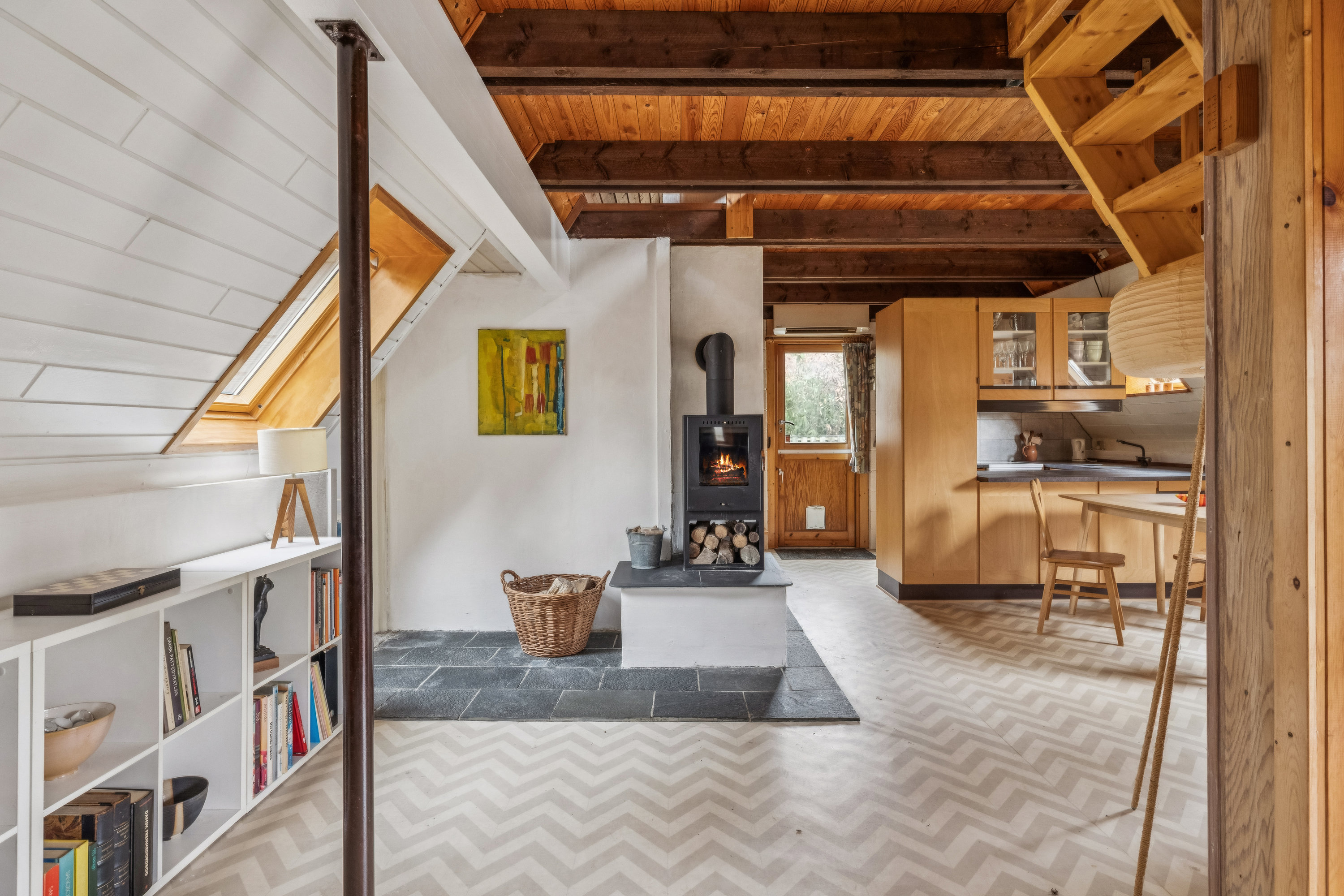 Fremhævet stue billede i fuldskærmstilstand. Billede af Mellemtoften 42, Selkær Mølle, 8585 Glesborg