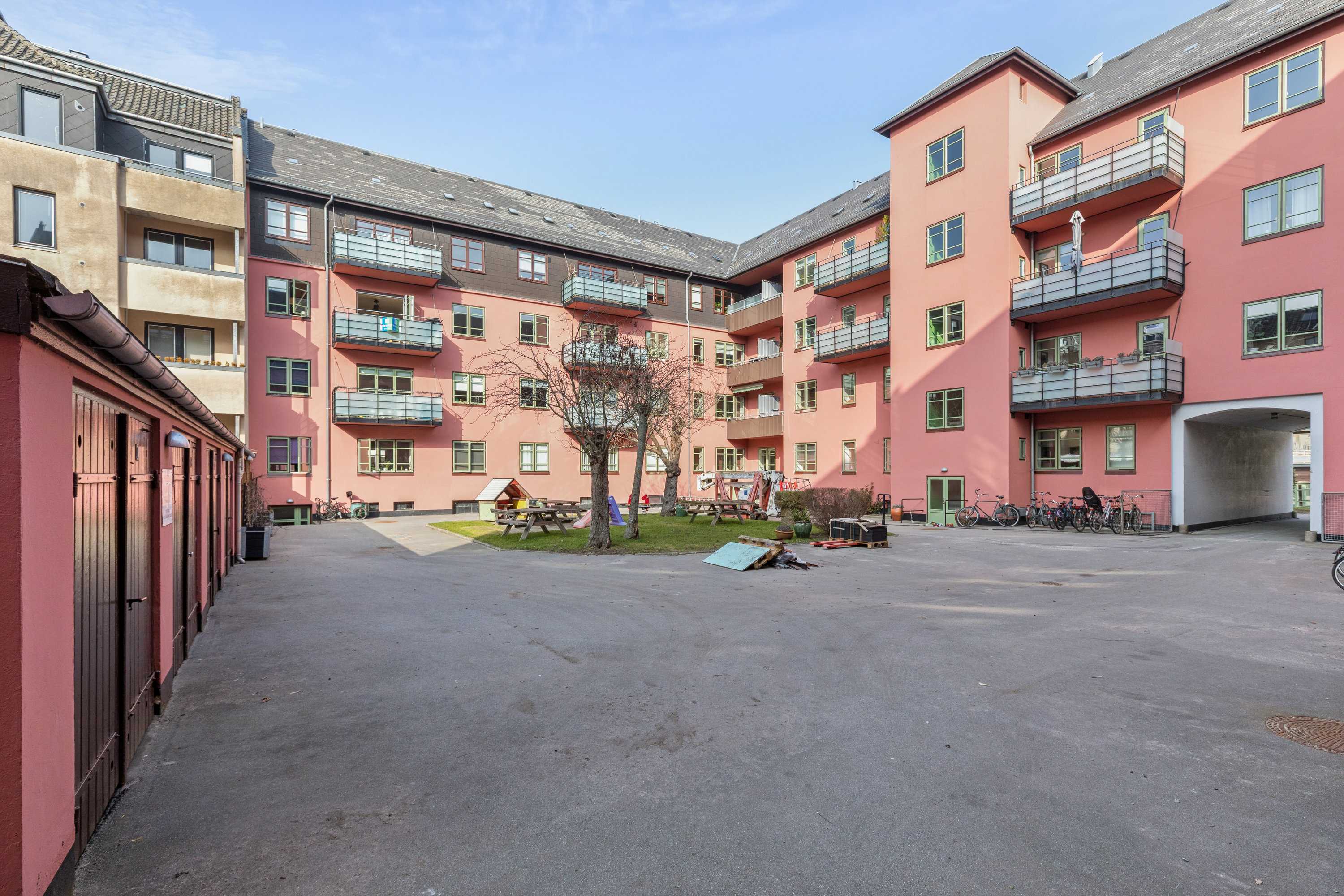 Fremhævet andet billede i fuldskærmstilstand. Billede af Peter Bangs Vej 101, 2. th., 2000 Frederiksberg