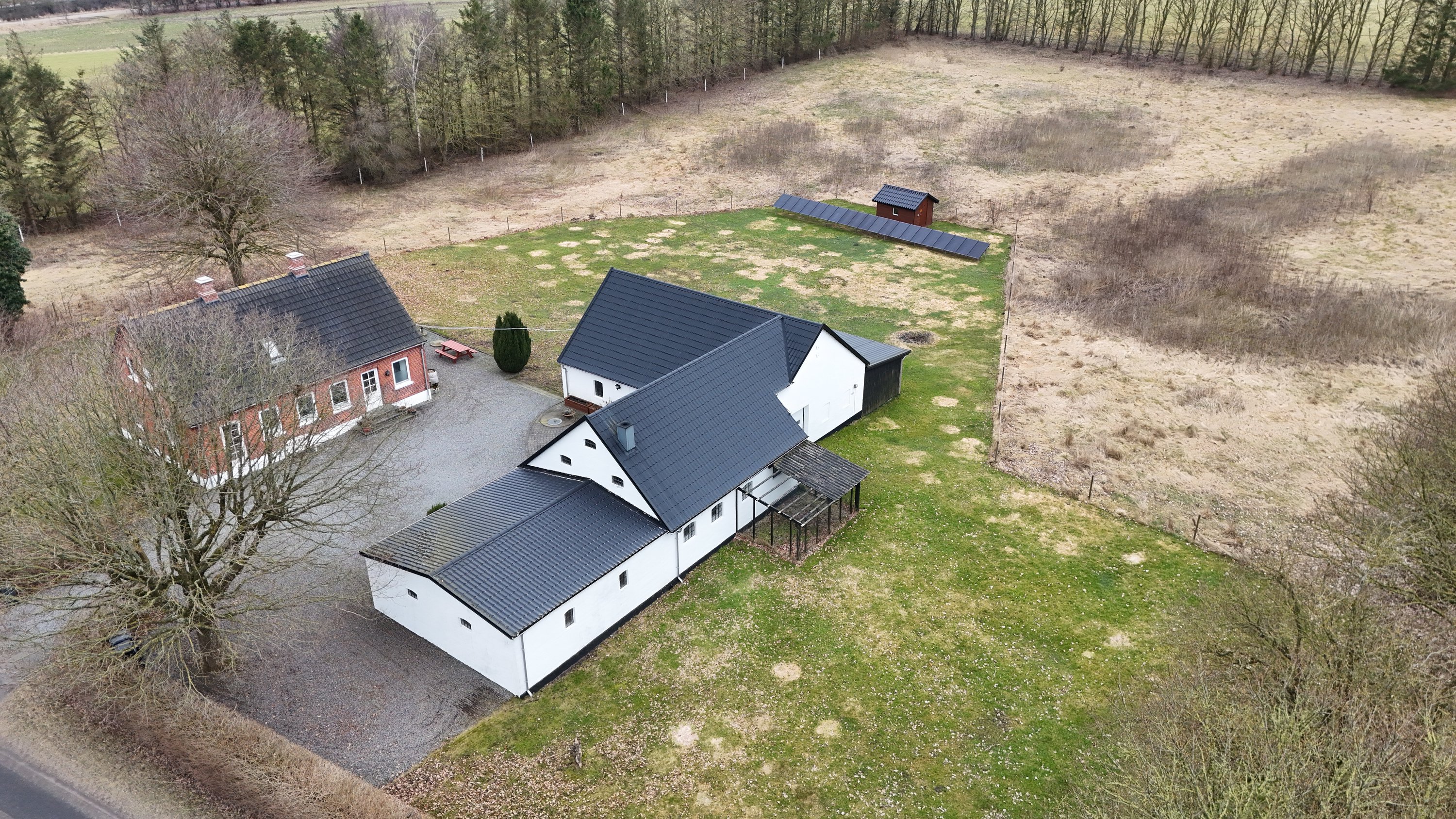 Fremhævet drone billede i fuldskærmstilstand. Billede af Skovmosevej 45, Rørbæk, 9500 Hobro