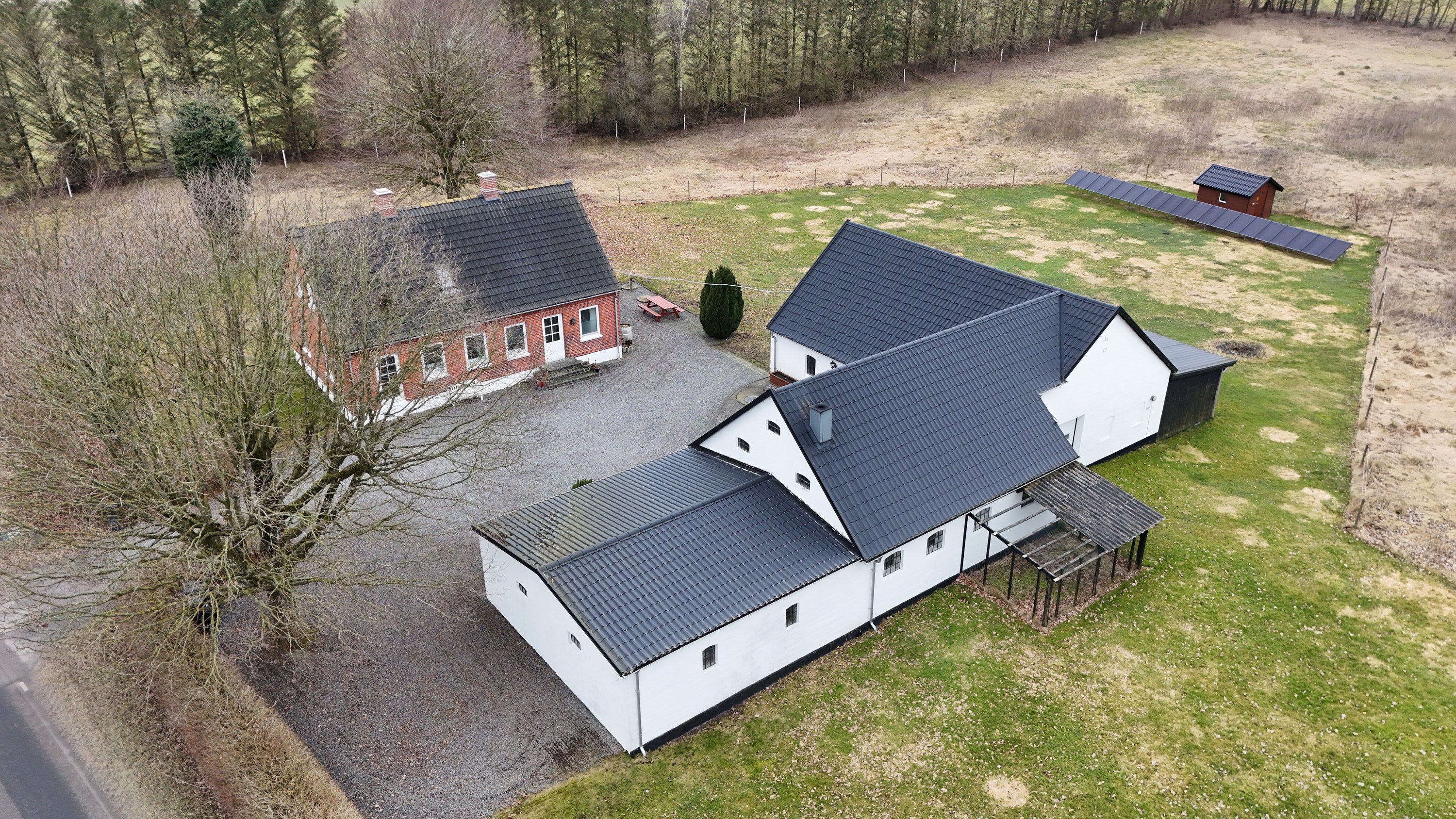 Fremhævet drone billede i fuldskærmstilstand. Billede af Skovmosevej 45, Rørbæk, 9500 Hobro