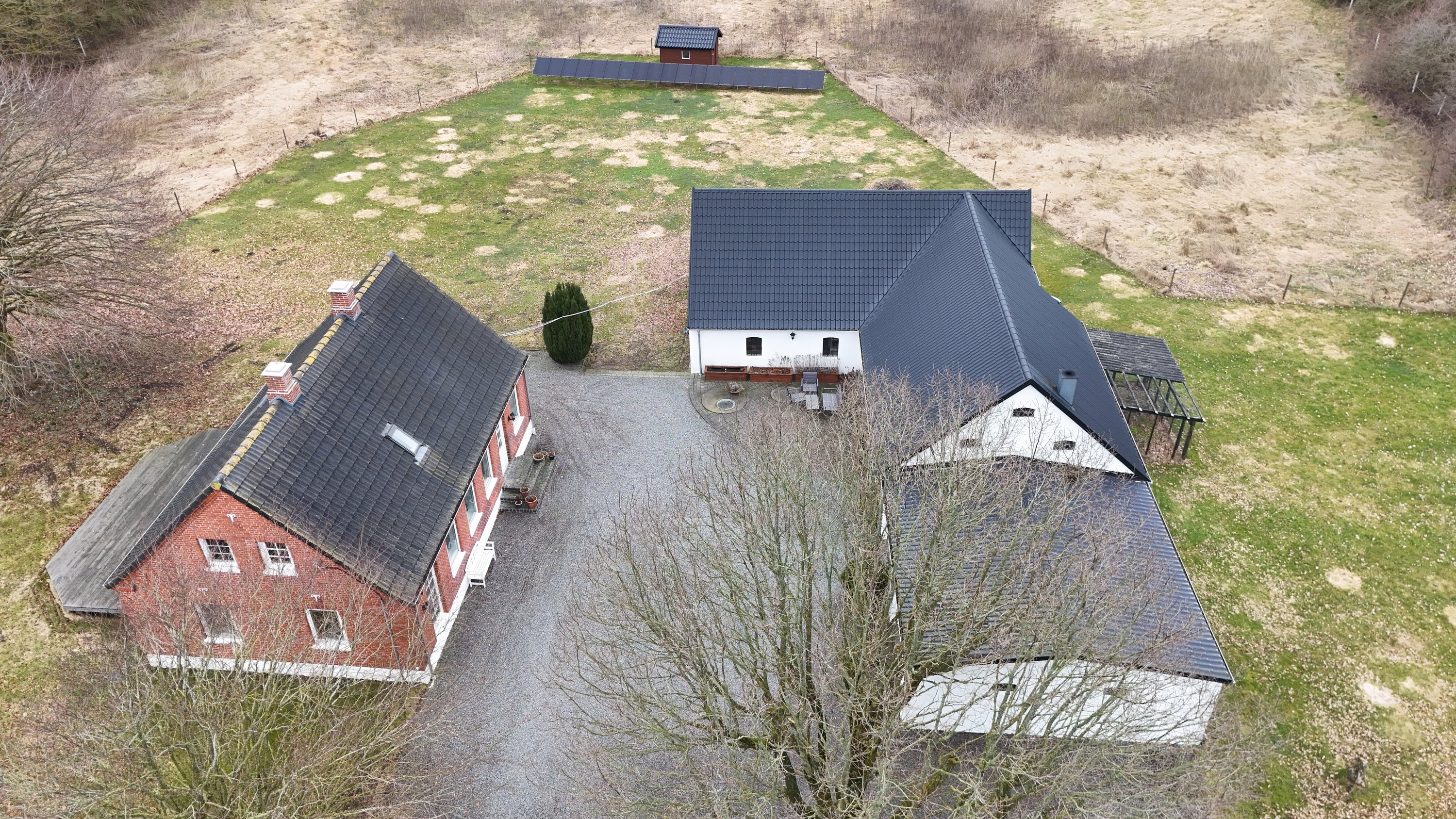 Fremhævet drone billede i fuldskærmstilstand. Billede af Skovmosevej 45, Rørbæk, 9500 Hobro