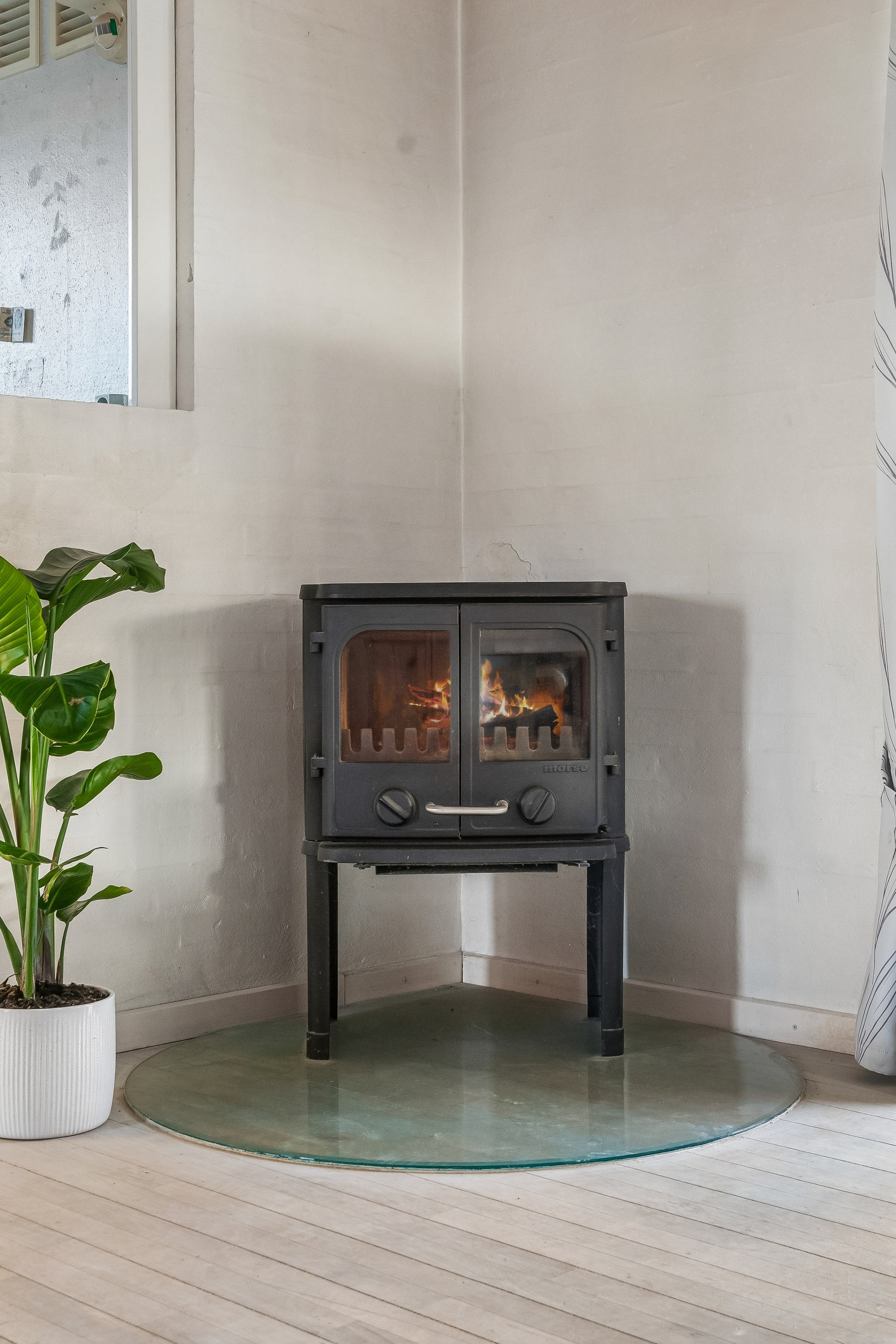 Fremhævet stue billede i fuldskærmstilstand. Billede af Jerslev Alle 13D, 2770 Kastrup