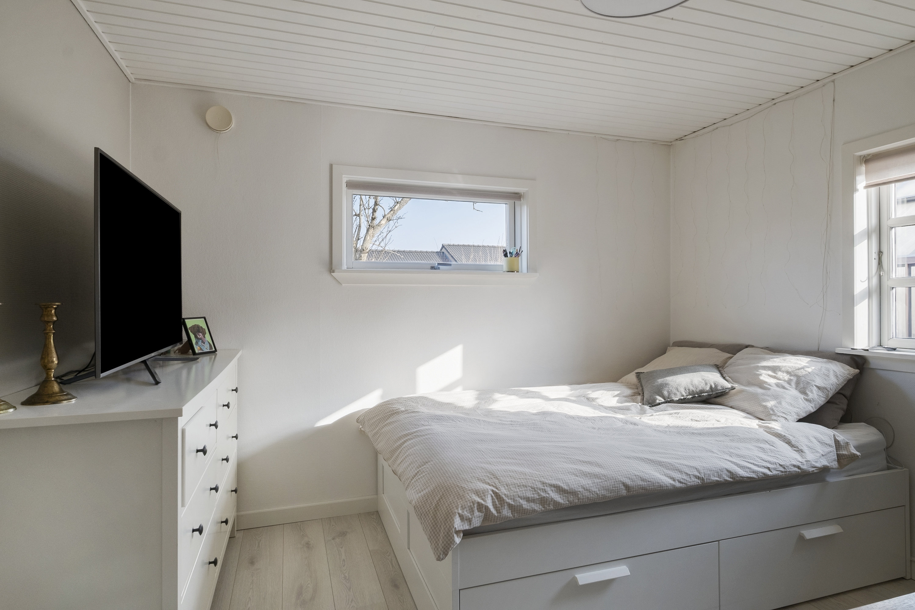 Fremhævet soveværelse billede i fuldskærmstilstand. Billede af Korsbjergvej 11, 3520 Farum