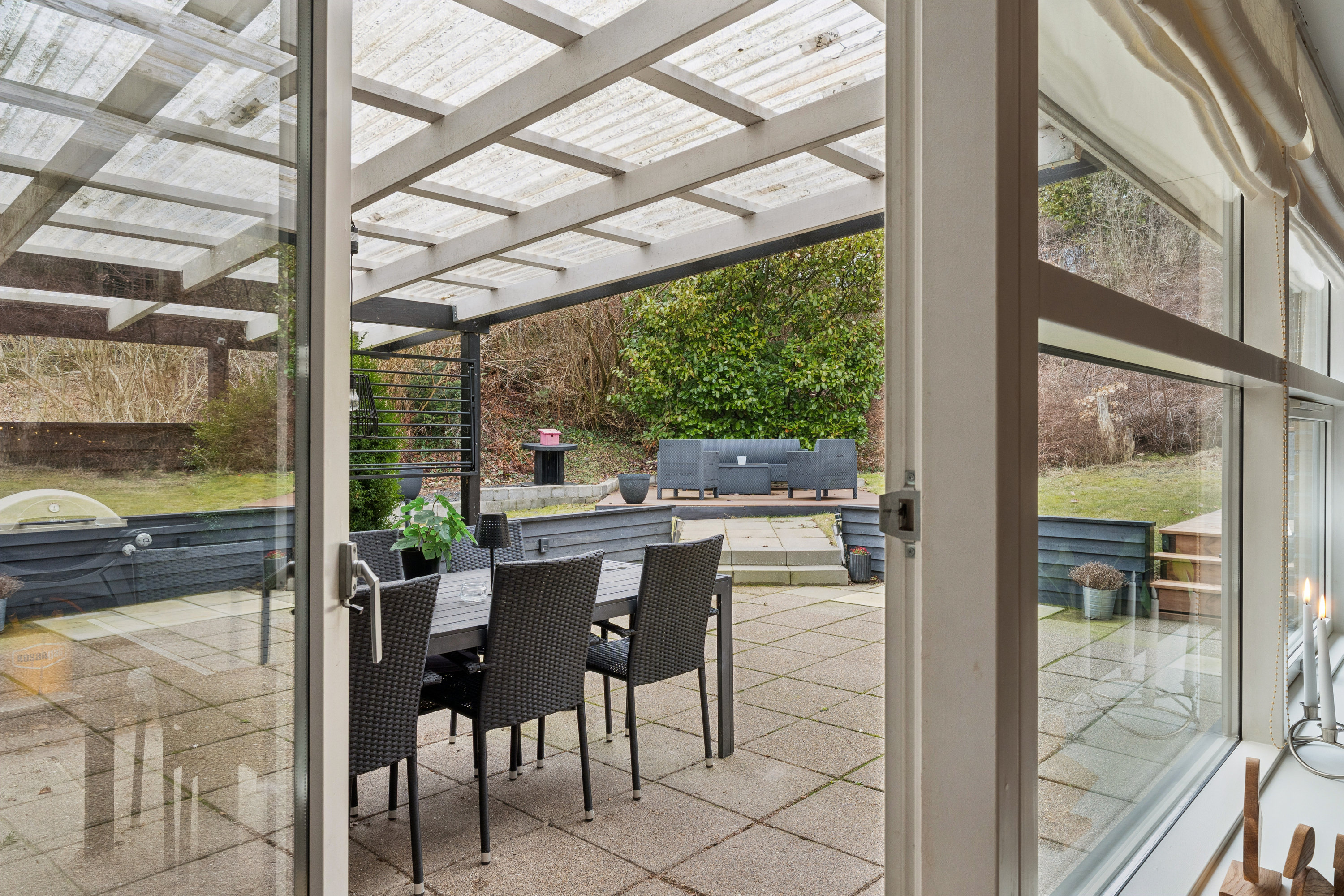 Fremhævet terrasse billede i fuldskærmstilstand. Billede af Skovbakken 9, 9530 Støvring