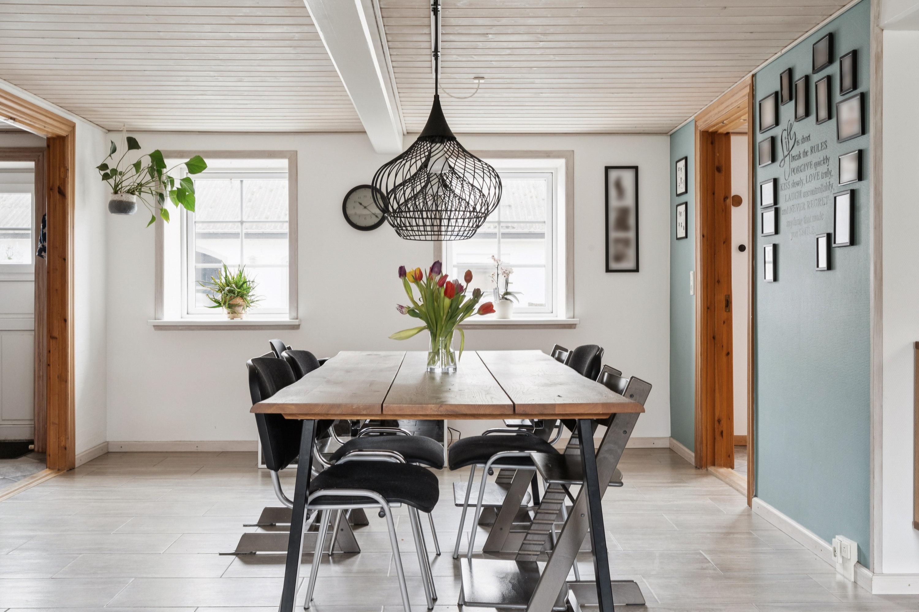 Fremhævet stue billede i fuldskærmstilstand. Billede af Enggårdsvej 33, Sørup, 9530 Støvring