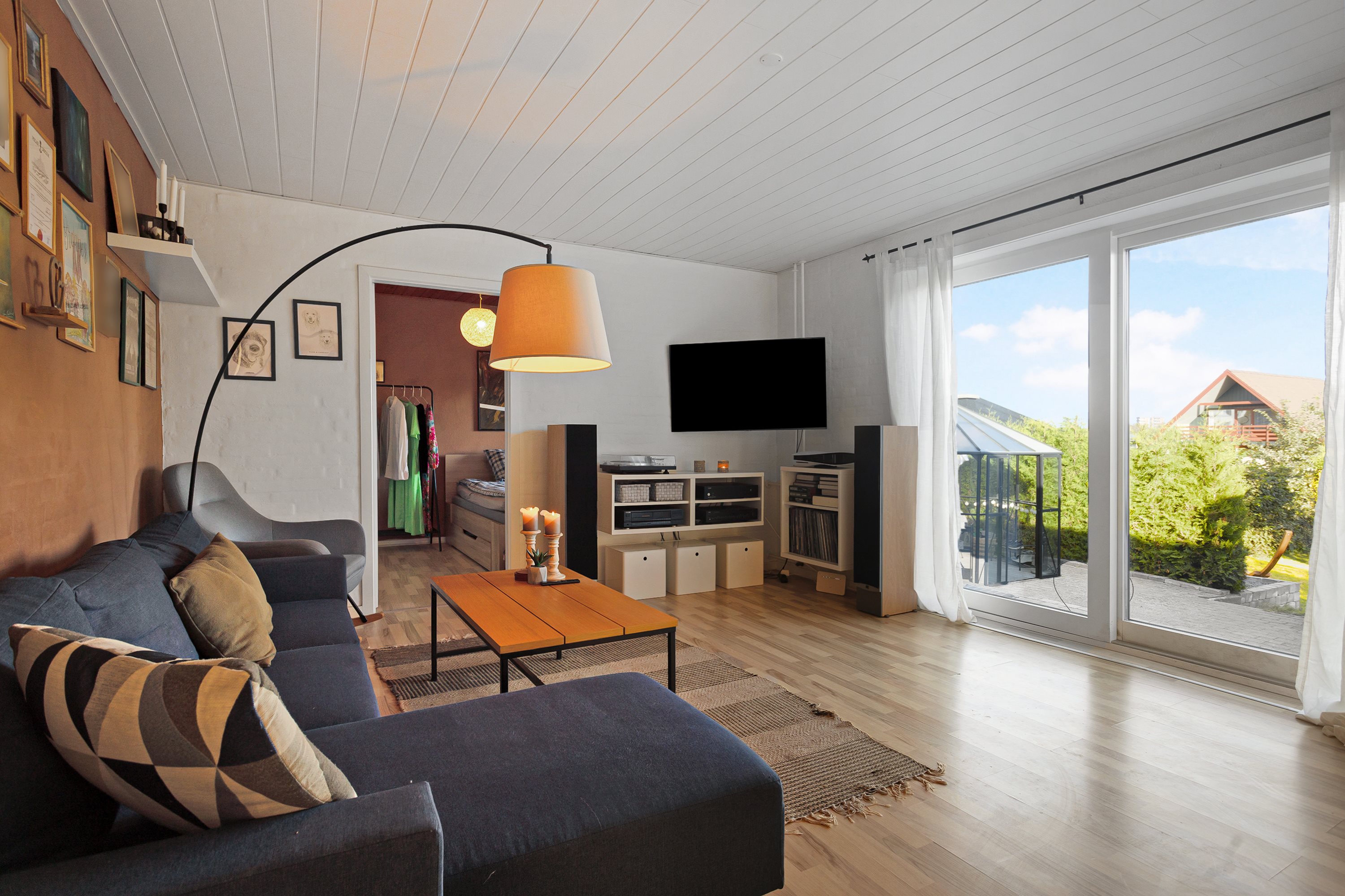 Fremhævet stue billede i fuldskærmstilstand. Billede af Olfert Fischers Vej 4, 9900 Frederikshavn