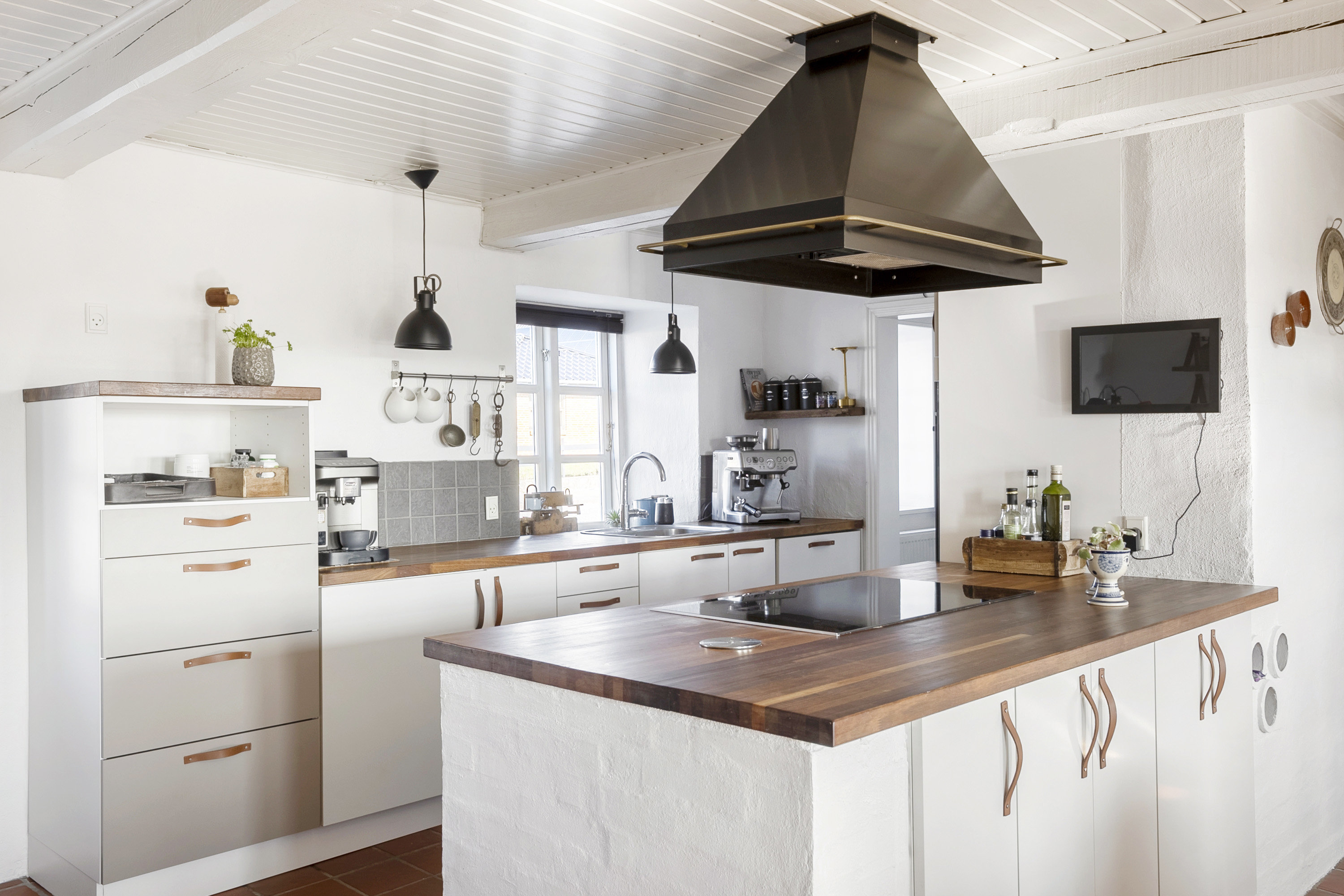 Fremhævet køkken billede i fuldskærmstilstand. Billede af Genner Bygade 5, Genner, 6230 Rødekro