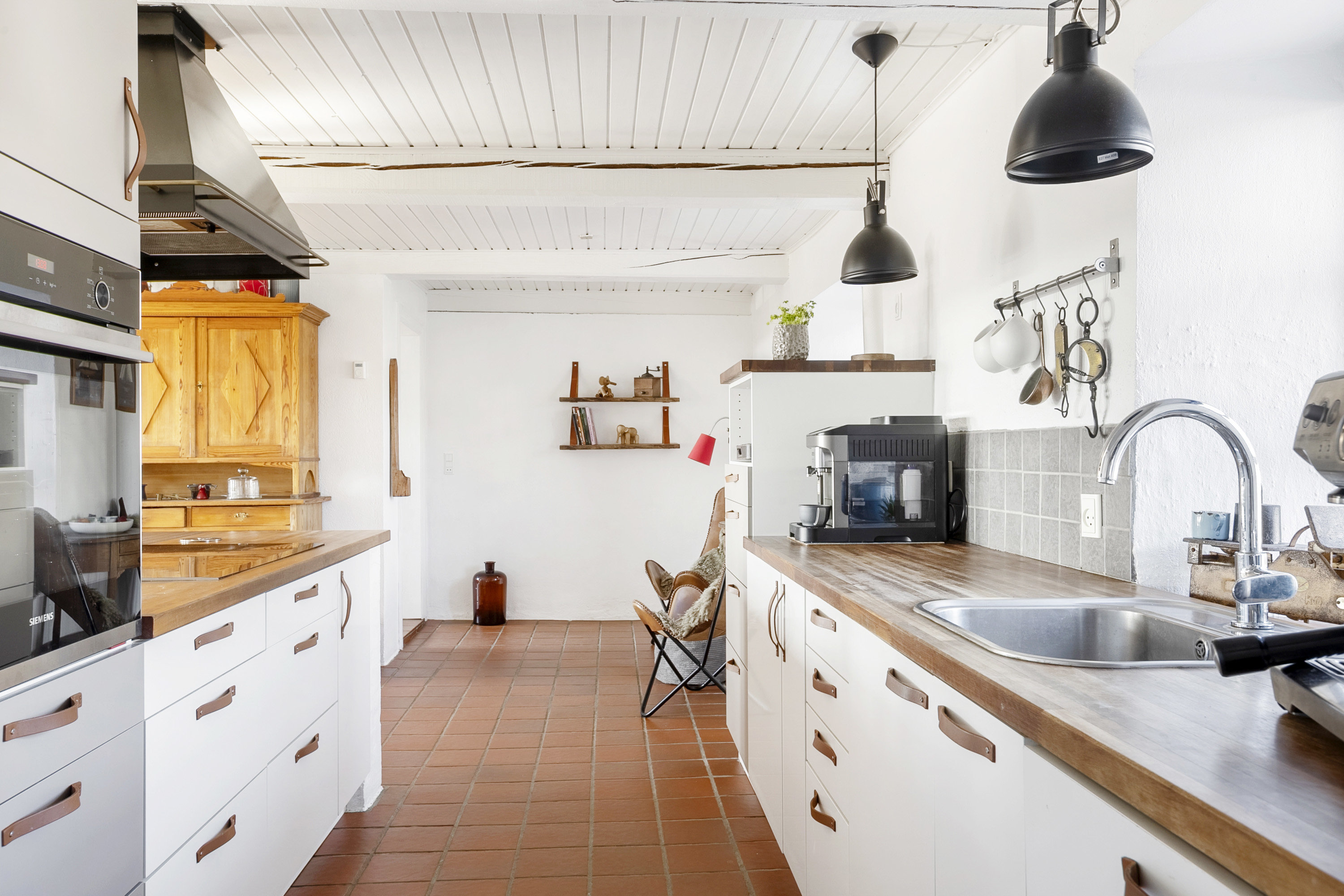 Fremhævet køkken billede i fuldskærmstilstand. Billede af Genner Bygade 5, Genner, 6230 Rødekro