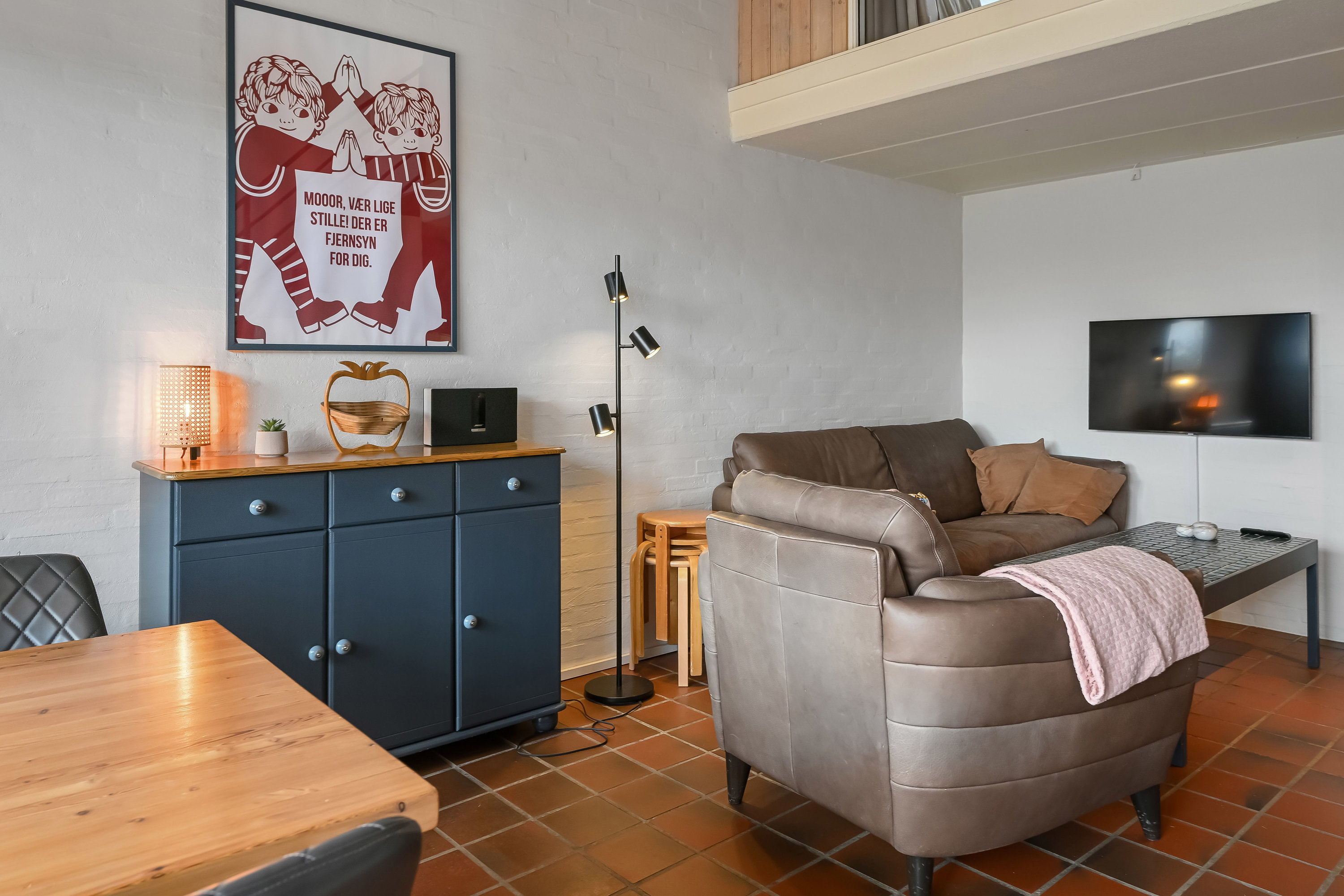 Fremhævet stue billede i fuldskærmstilstand. Billede af Fyrvej 26, st.. 26., 6857 Blåvand