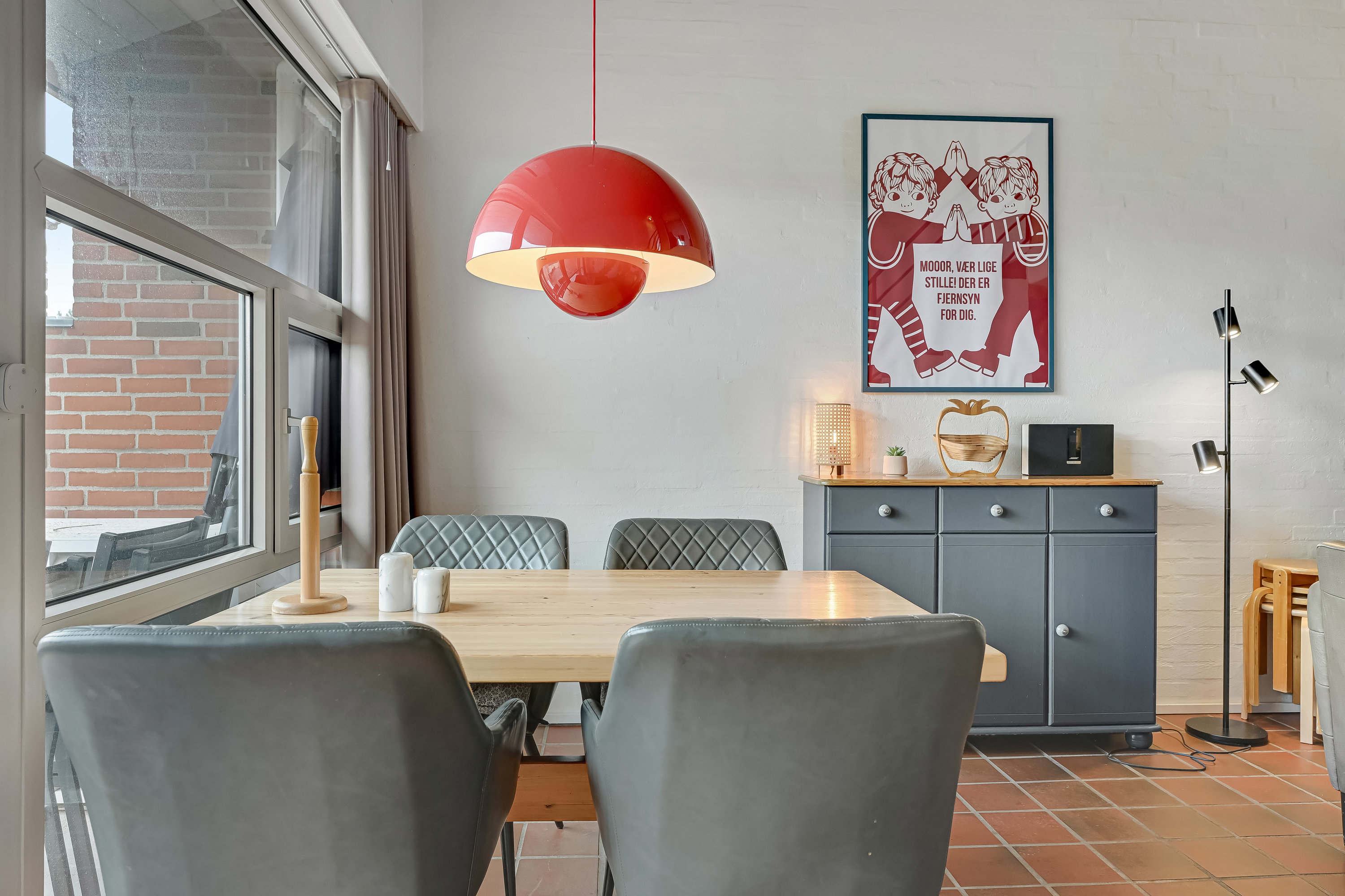 Fremhævet stue billede i fuldskærmstilstand. Billede af Fyrvej 26, st.. 26., 6857 Blåvand