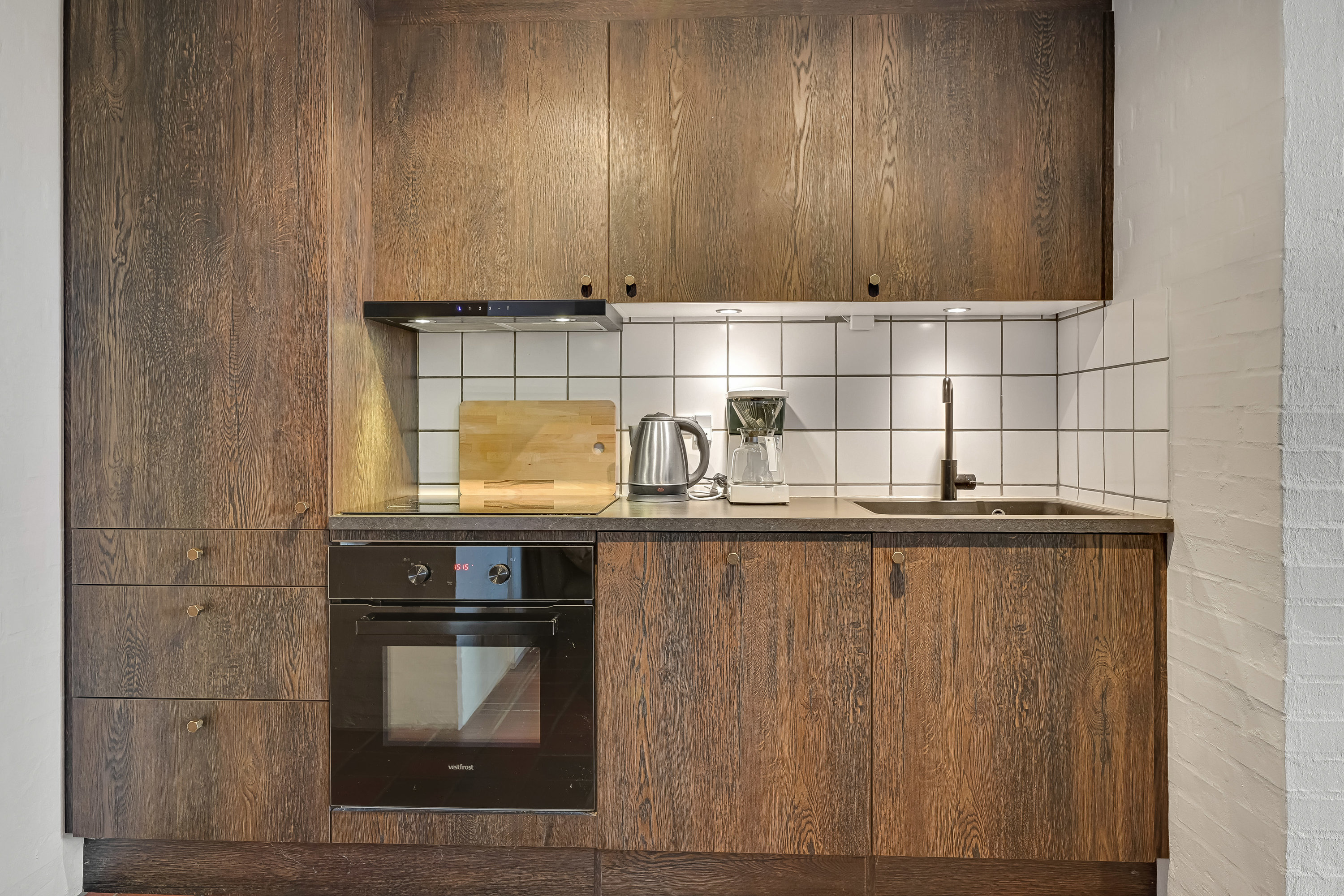 Fremhævet køkken billede i fuldskærmstilstand. Billede af Fyrvej 26, st.. 26., 6857 Blåvand