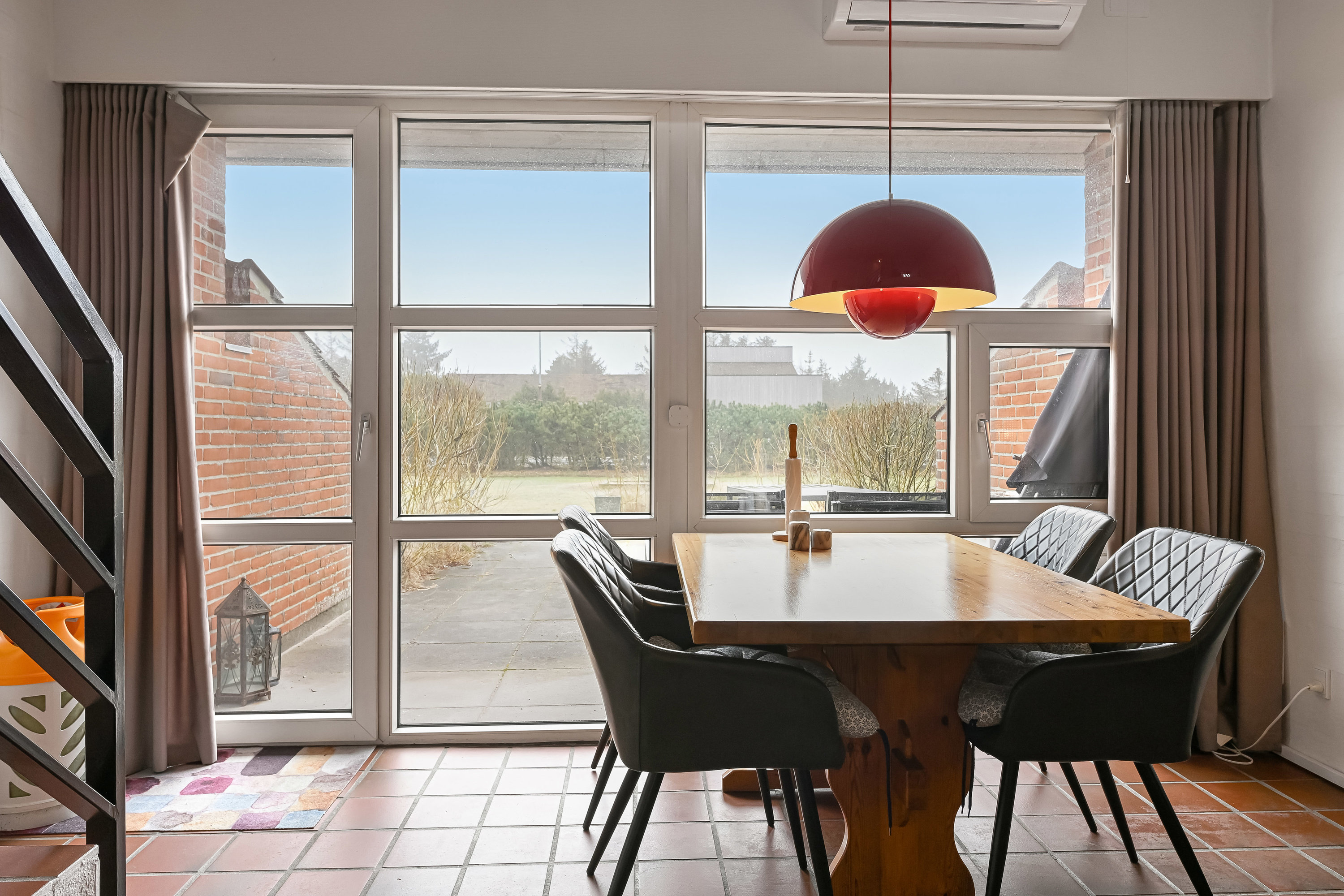 Fremhævet stue billede i fuldskærmstilstand. Billede af Fyrvej 26, st.. 26., 6857 Blåvand