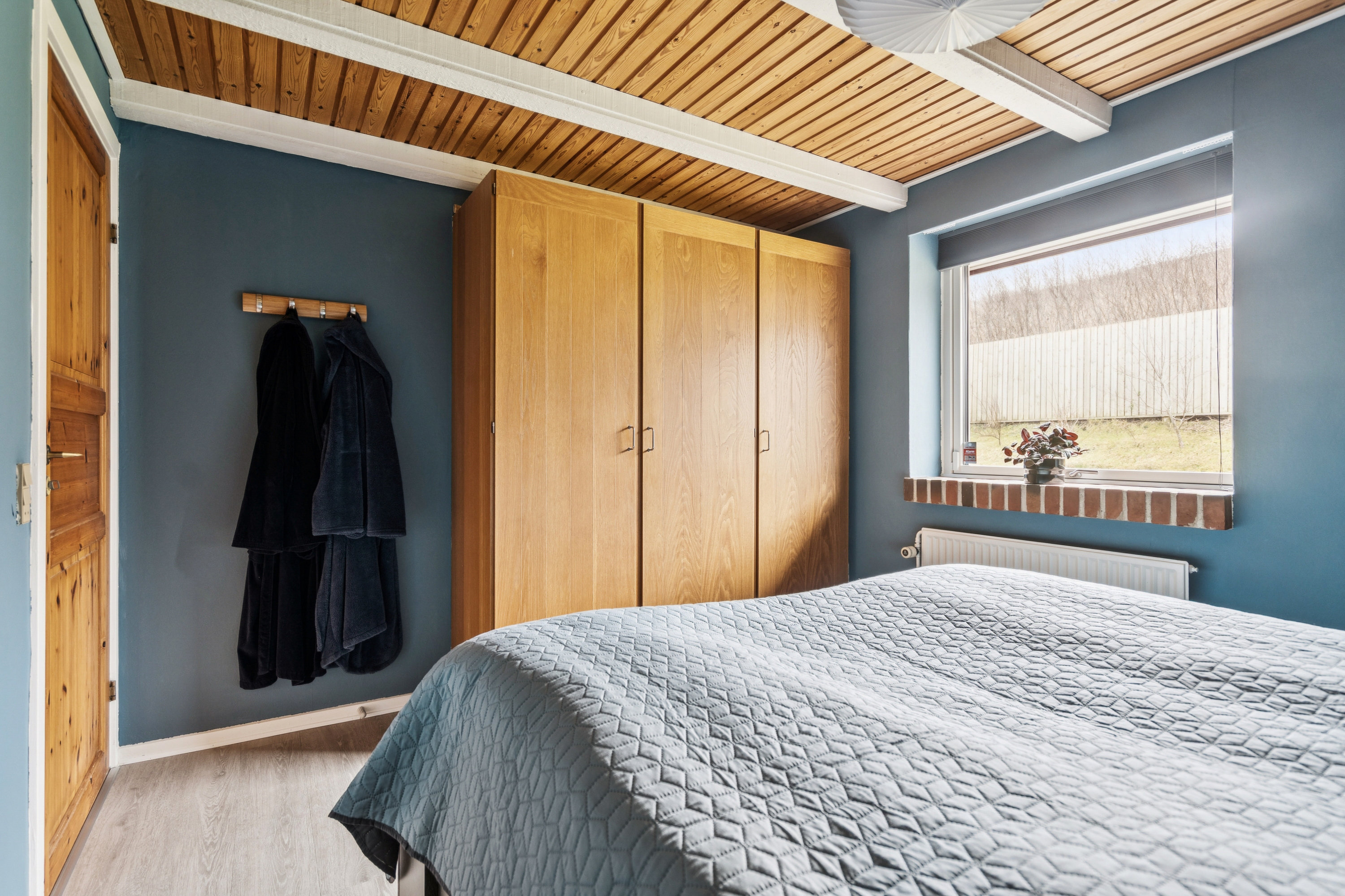 Fremhævet værelse billede i fuldskærmstilstand. Billede af Hans Jensens Alle 49, 9850 Hirtshals