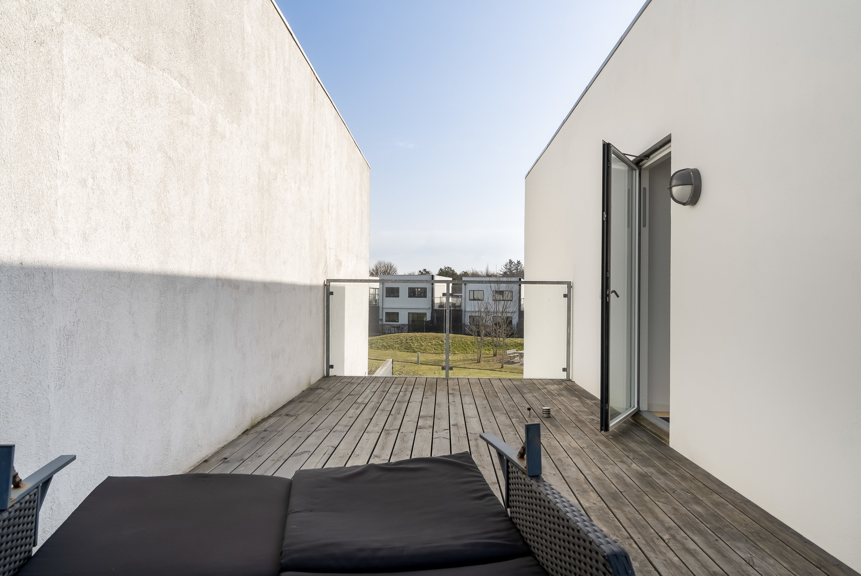 Fremhævet altan billede i fuldskærmstilstand. Billede af Regnbuen 82, 3400 Hillerød