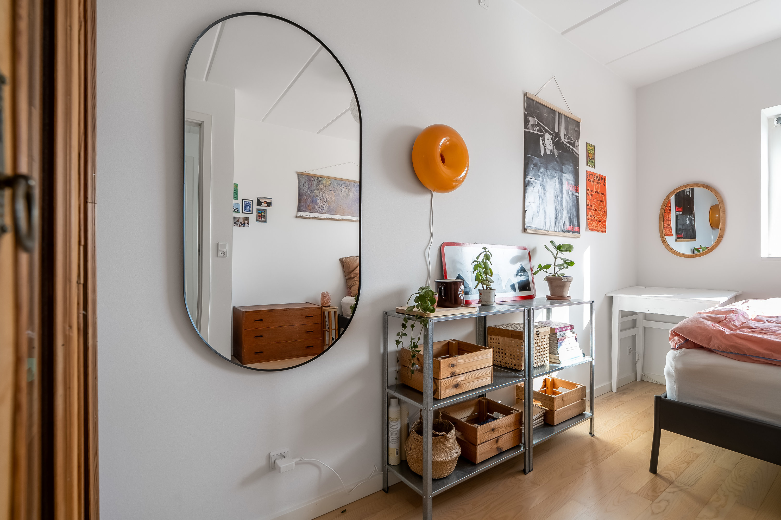 Fremhævet gang billede i fuldskærmstilstand. Billede af Regnbuen 82, 3400 Hillerød