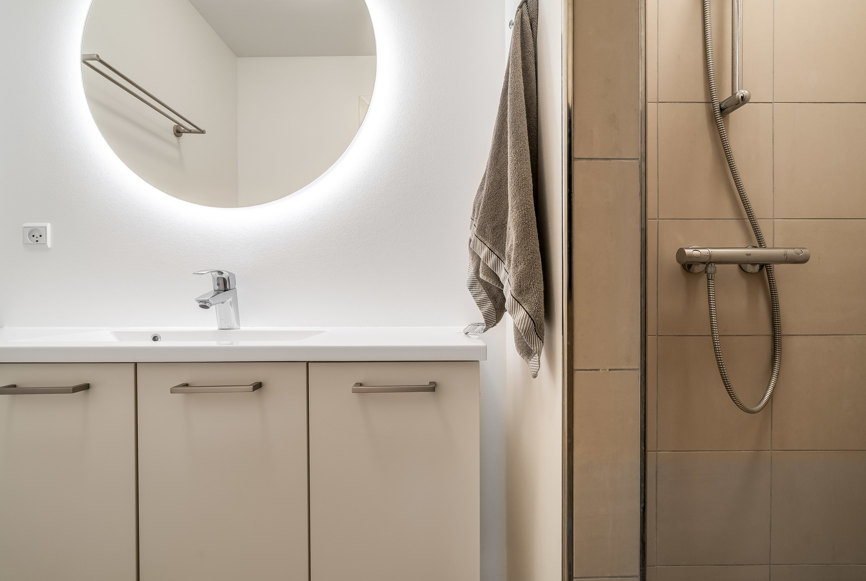 Fremhævet badeværelse billede i fuldskærmstilstand. Billede af Regnbuen 82, 3400 Hillerød