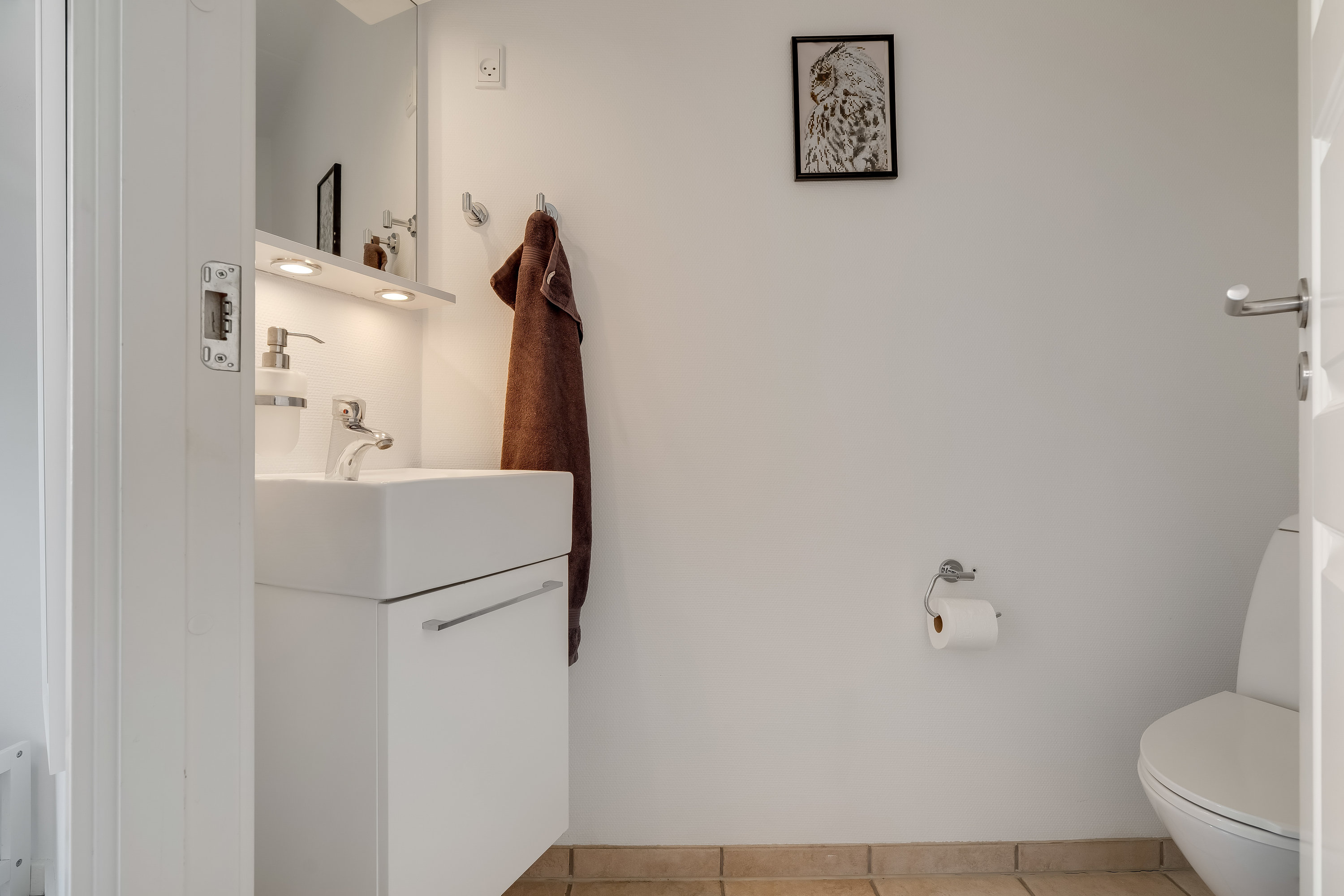 Fremhævet badeværelse billede i fuldskærmstilstand. Billede af Københavnsvej 6F, 3400 Hillerød