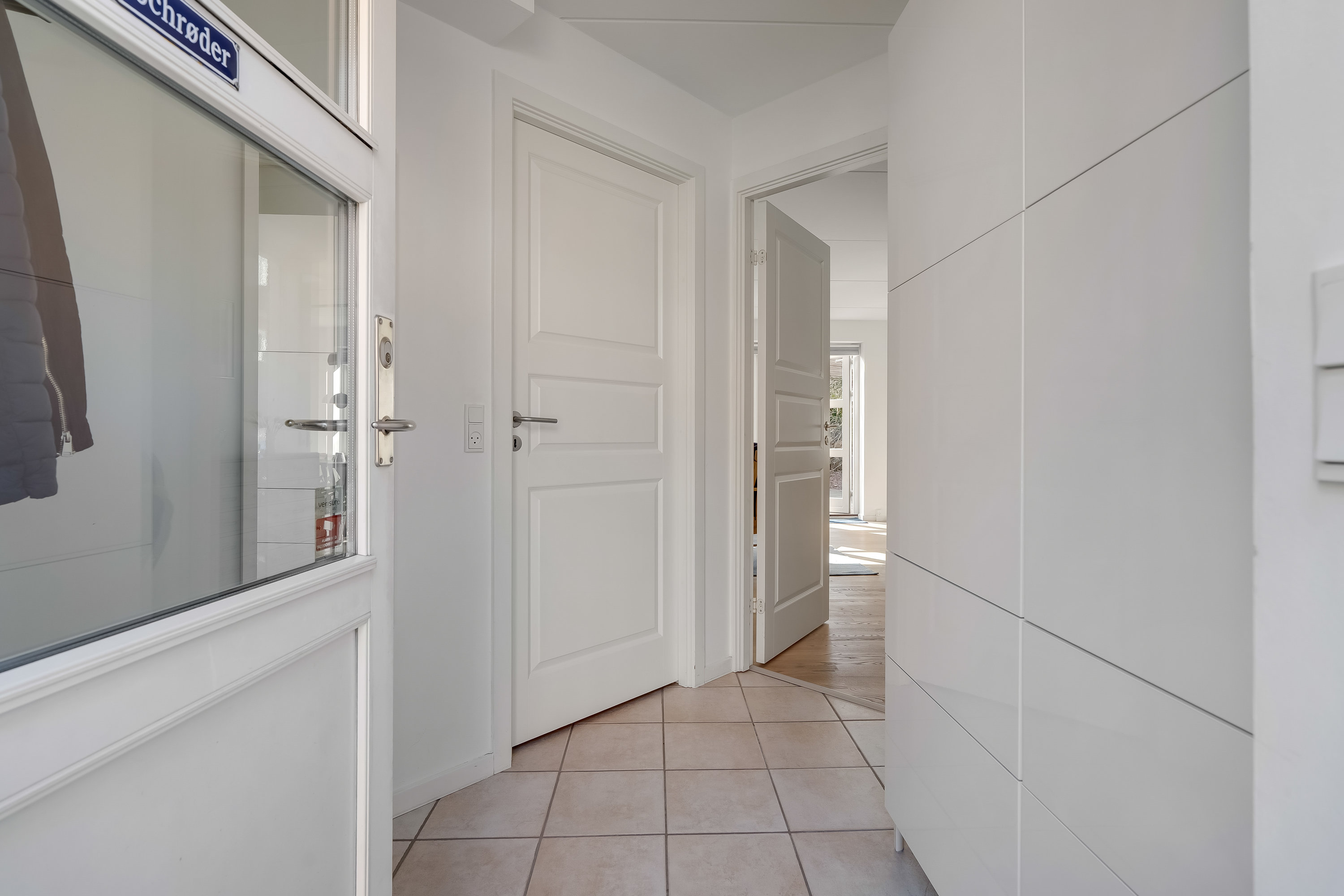 Fremhævet gang billede i fuldskærmstilstand. Billede af Københavnsvej 6F, 3400 Hillerød