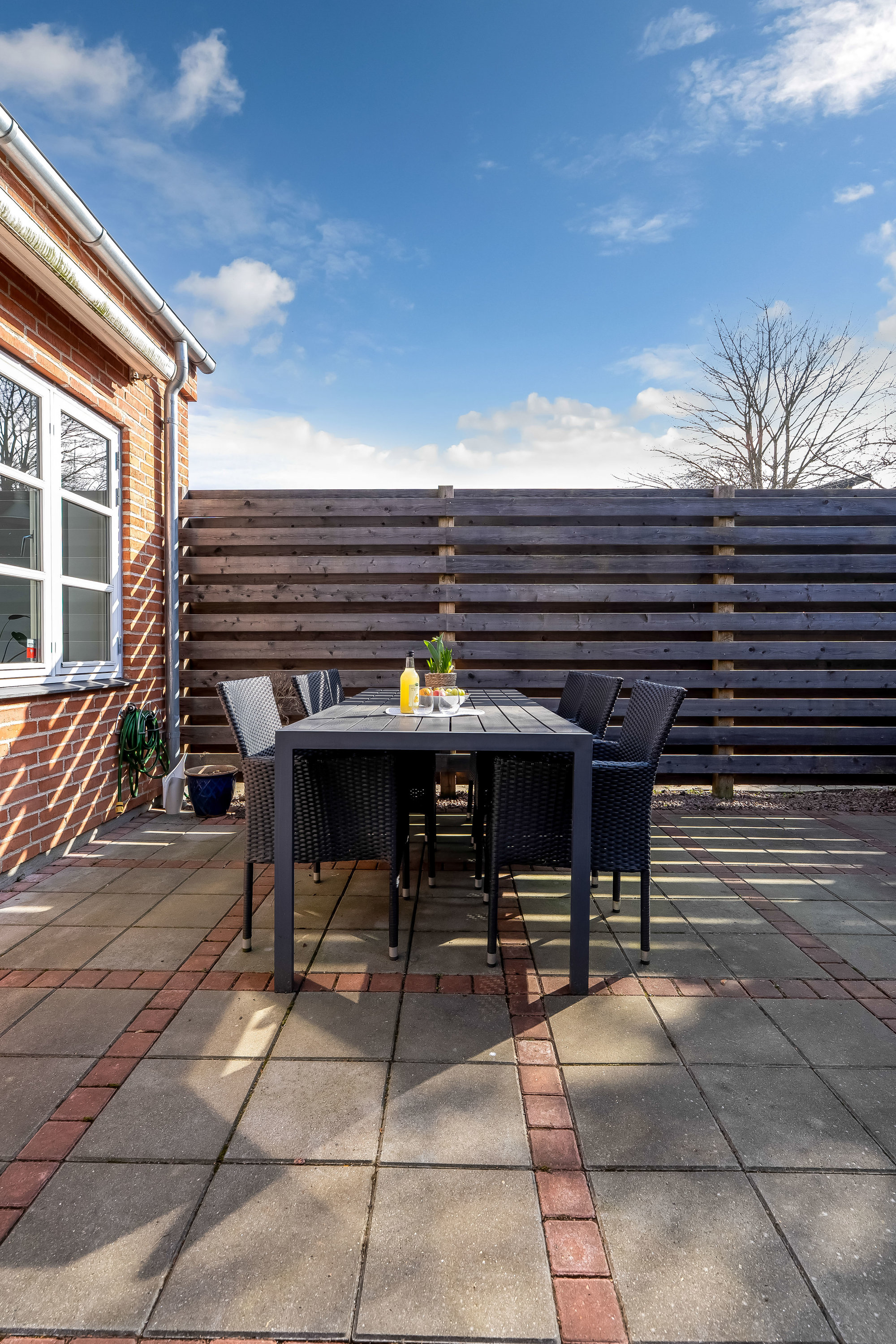 Fremhævet terrasse billede i fuldskærmstilstand. Billede af Københavnsvej 6F, 3400 Hillerød